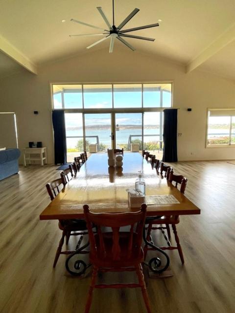 Emu Bay Lodge