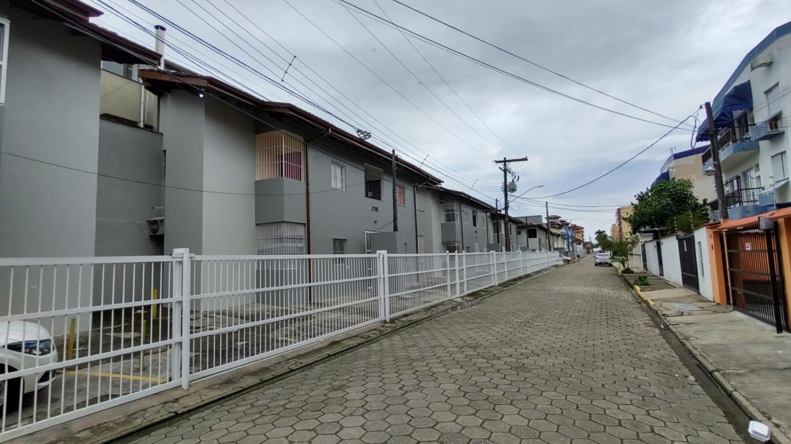 Apartamento Ubatuba - Praia grande - 250m da Praia - Com Garagem Privativa view 3