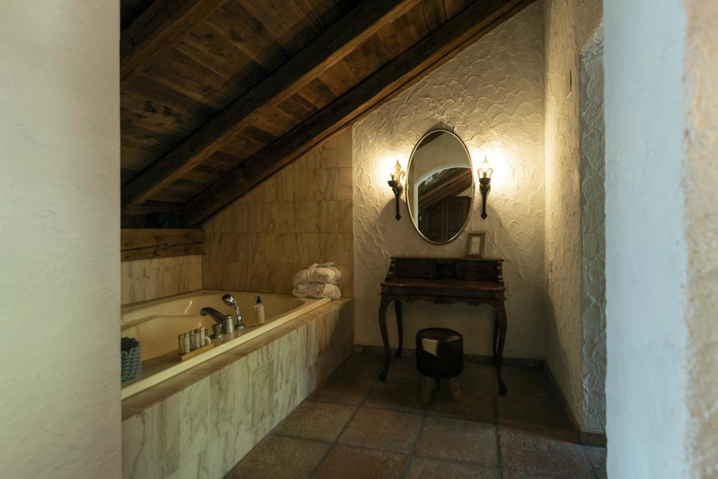 Swiss-Chalet Merlischachen - Historik Chalet-Hotel Lodge