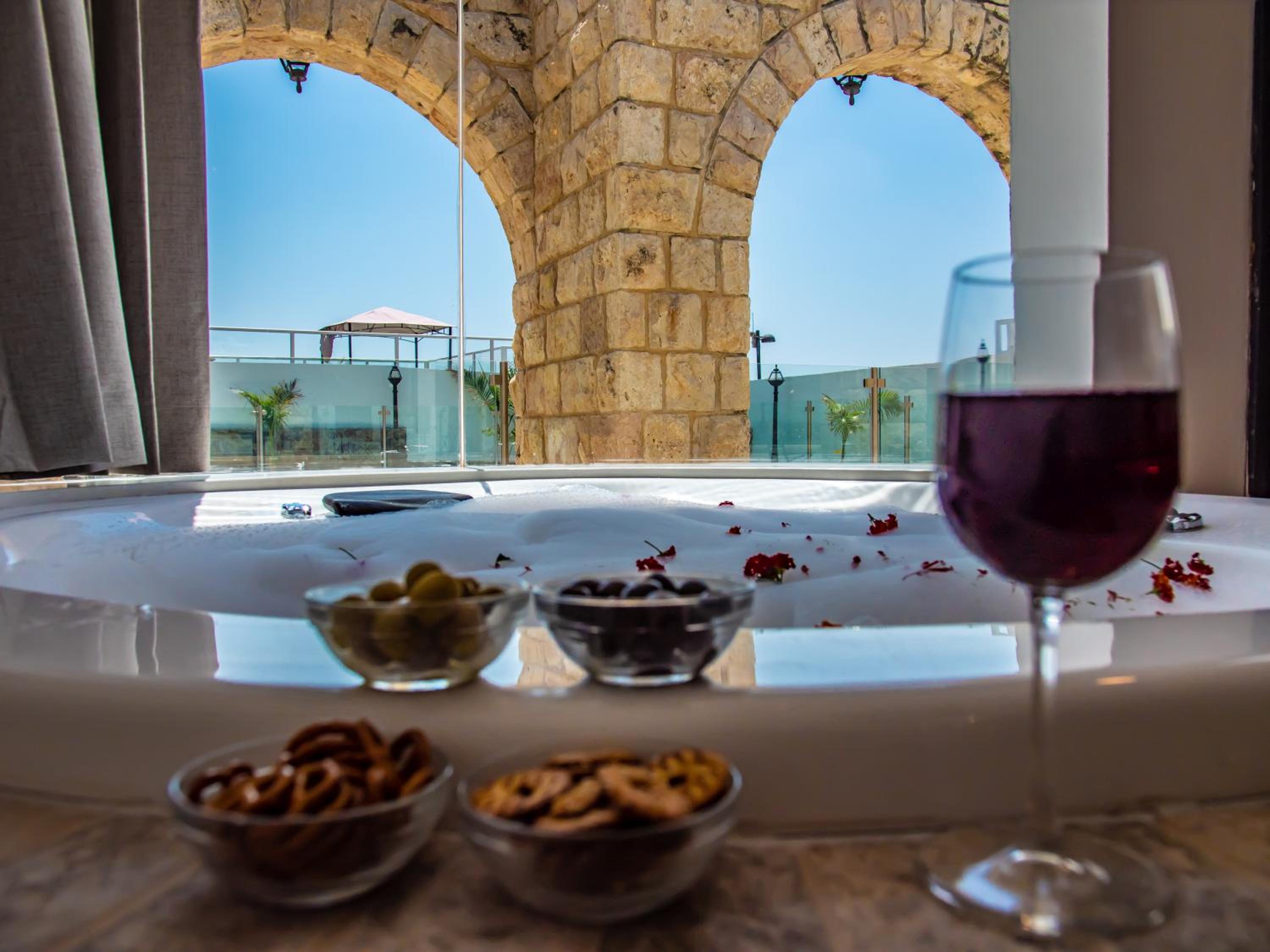 Suites of Happiness in the Golan