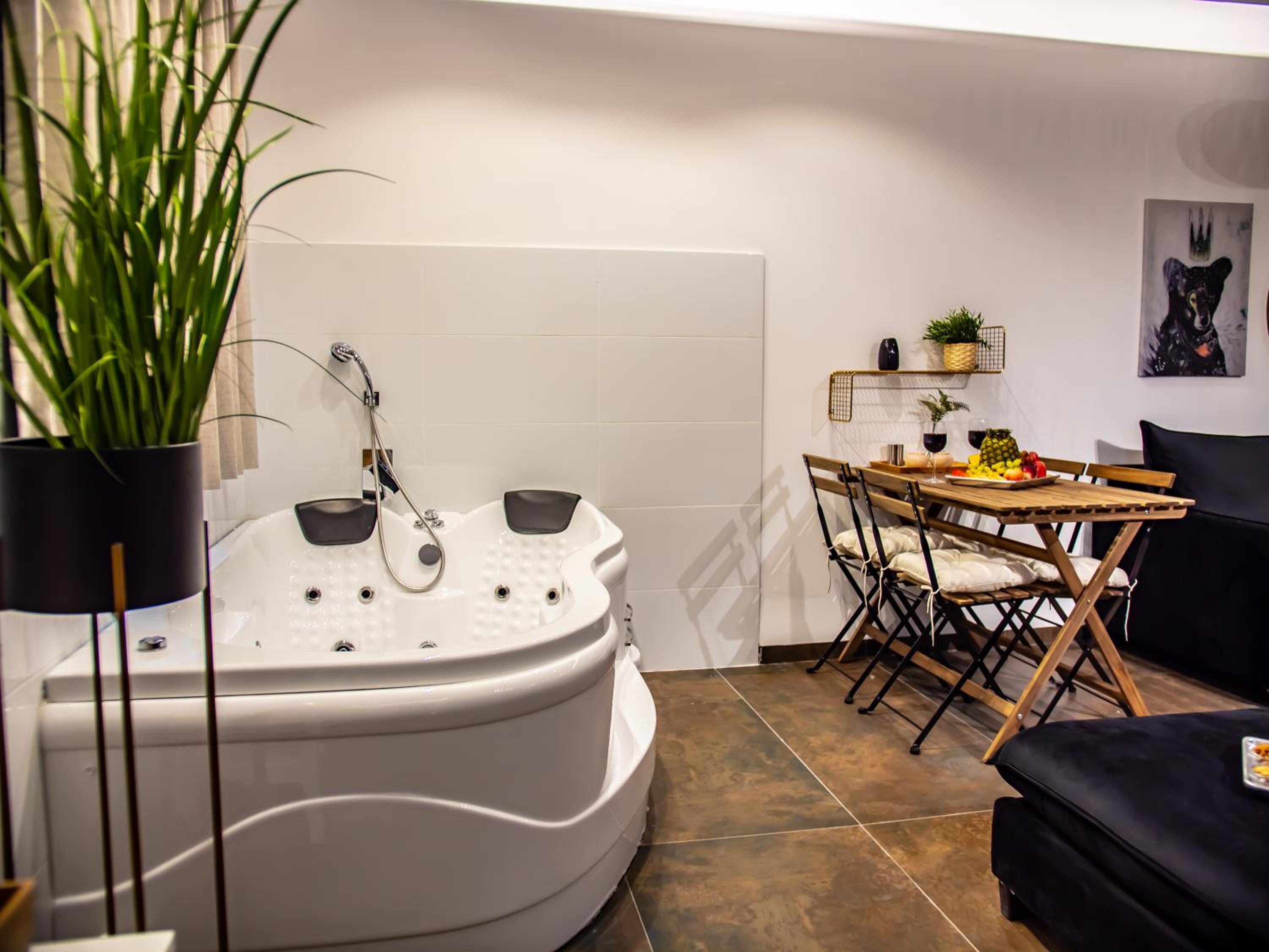 Suites of Happiness in the Golan