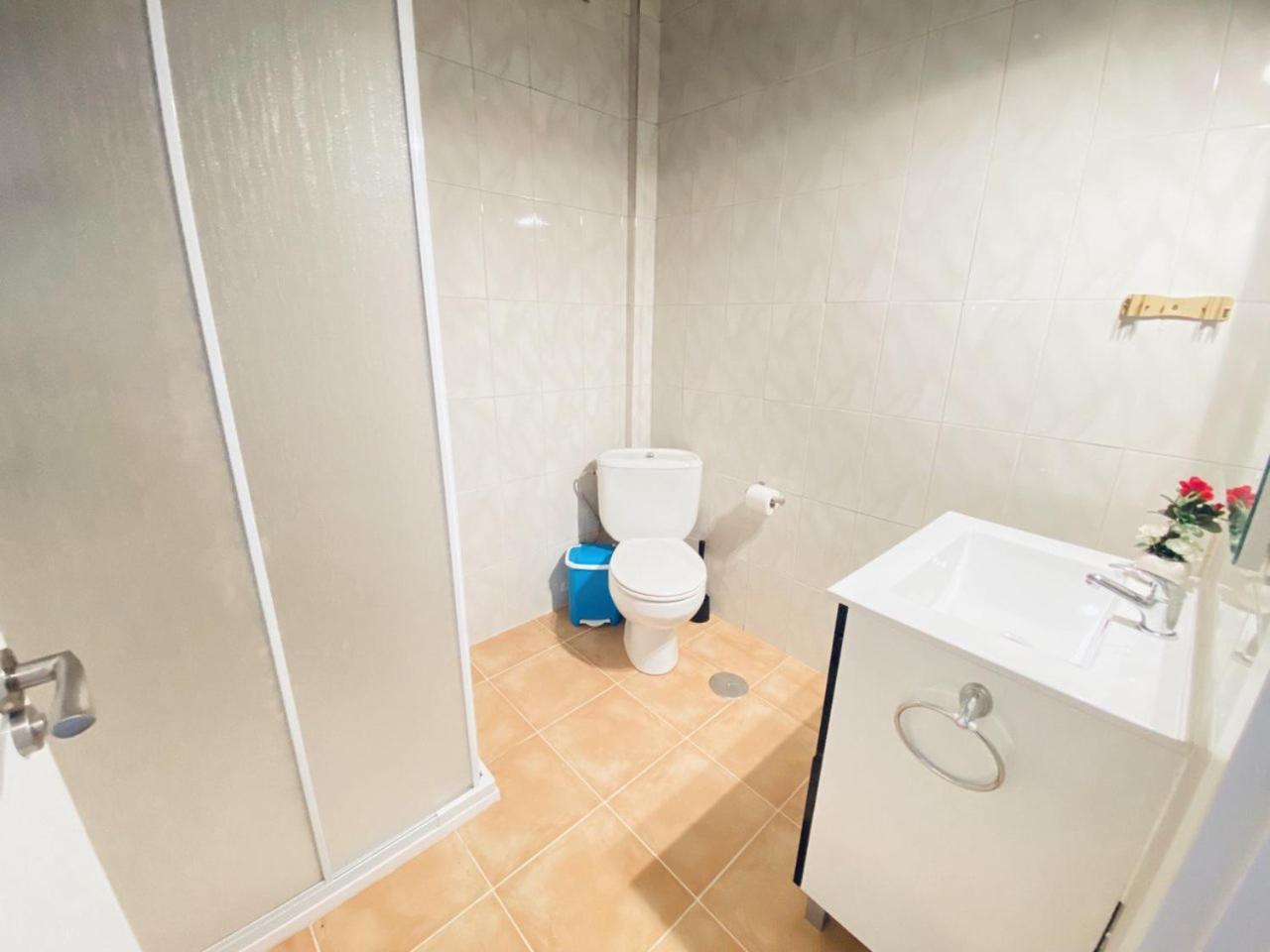 Apartamento Doble Exterior en la GRAN VIA #45 de Madrid 7-2 view 4