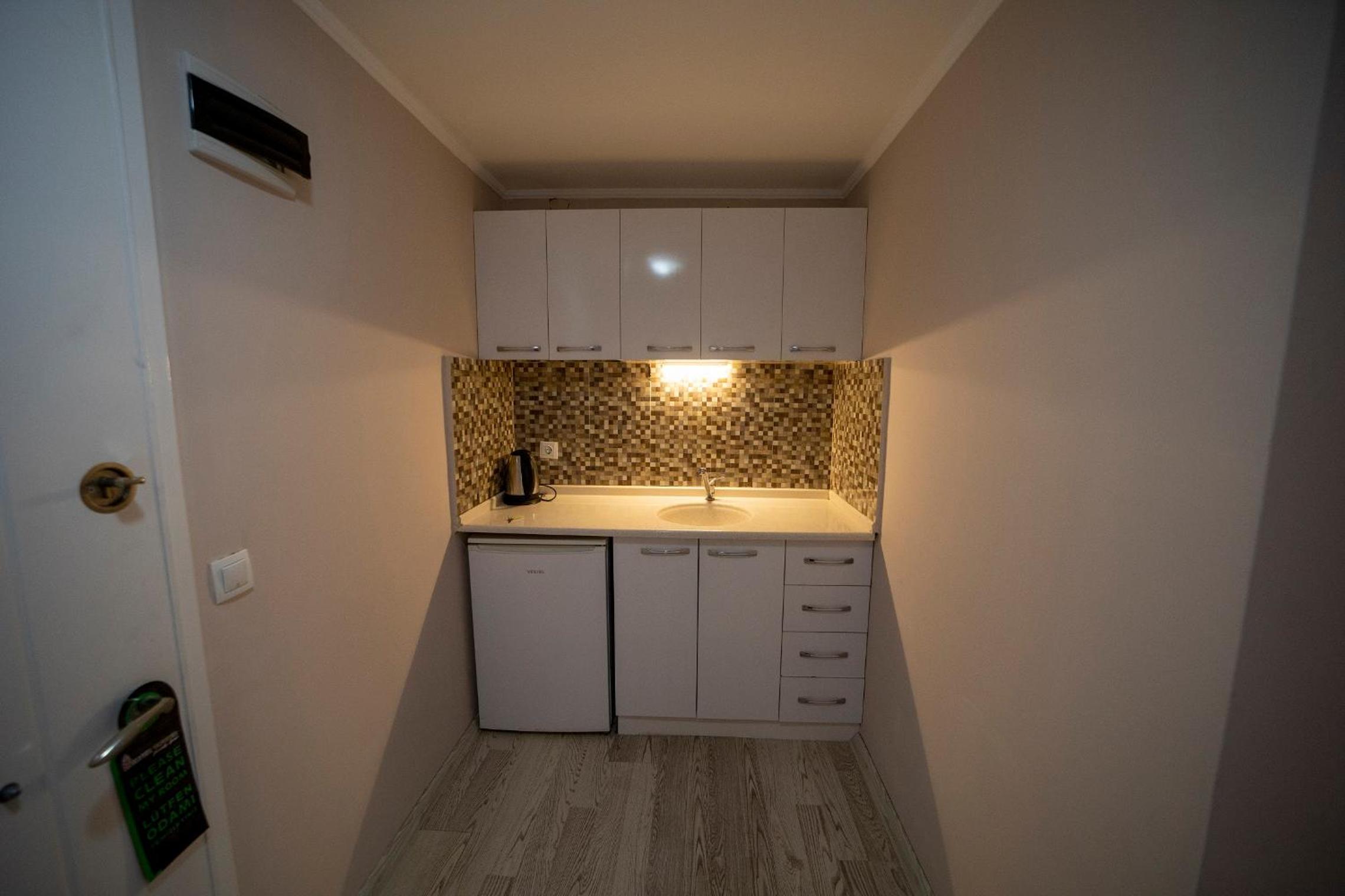 Silver Tower Residence - Image 73