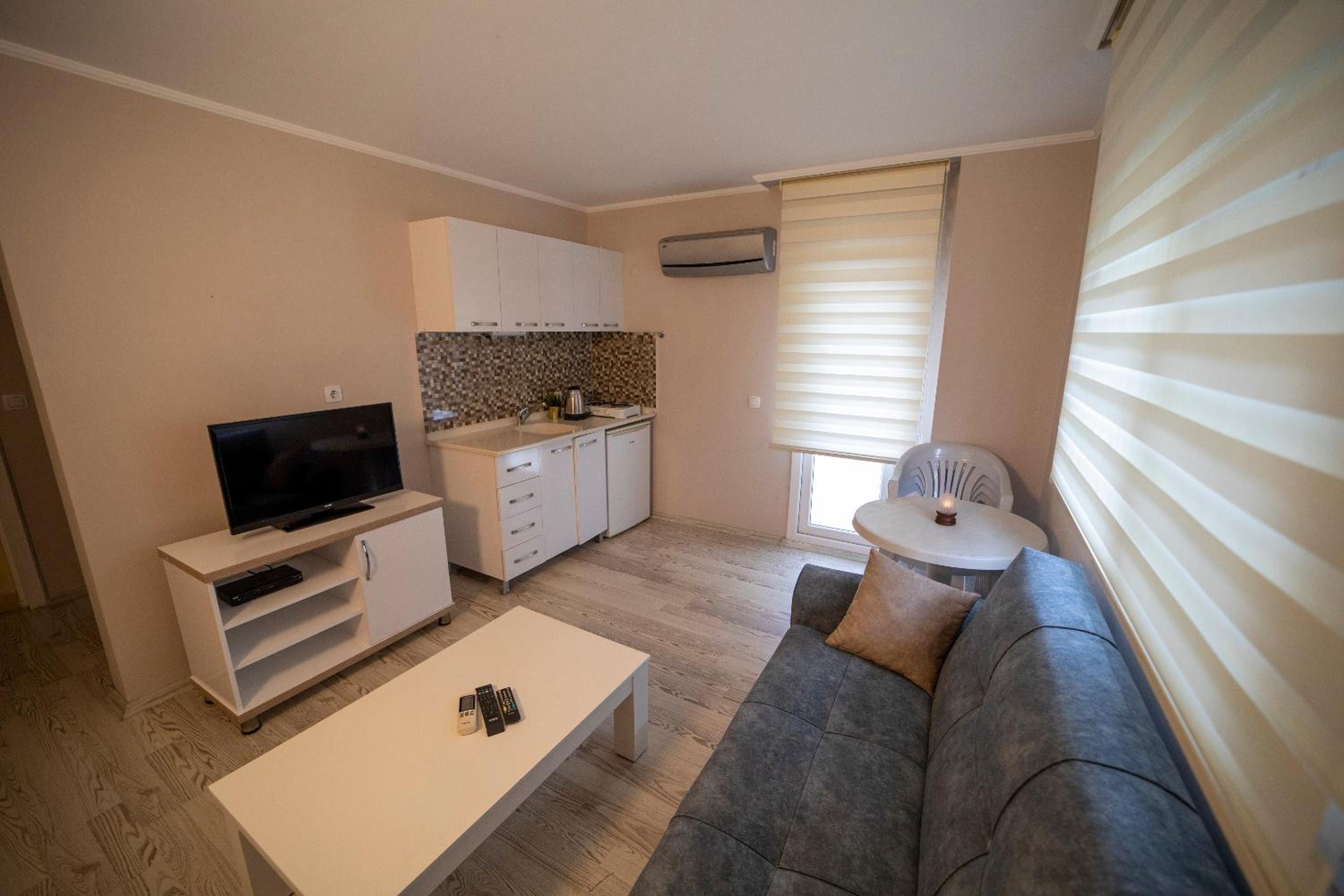 Silver Tower Residence - Image 78