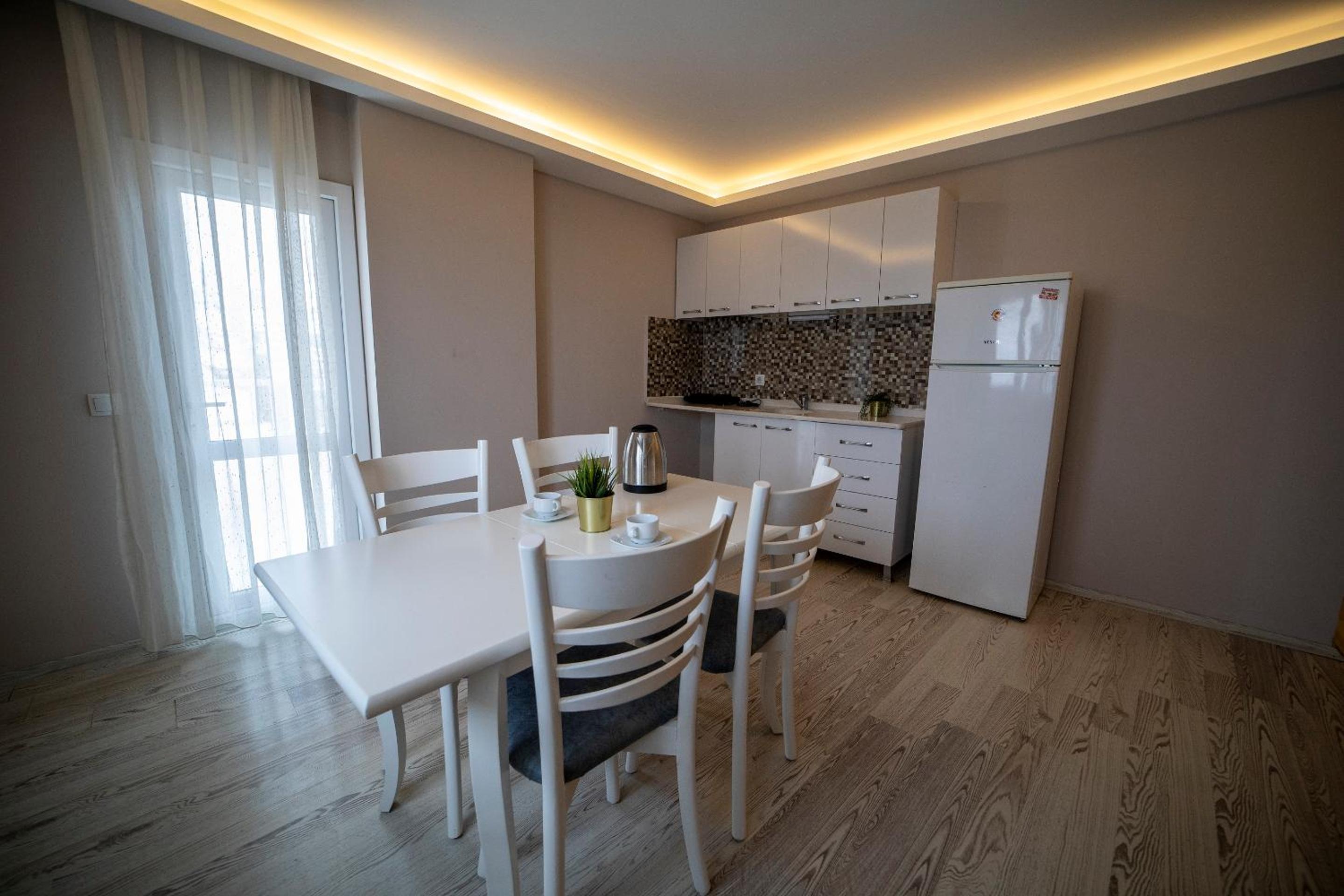 Silver Tower Residence - Image 81