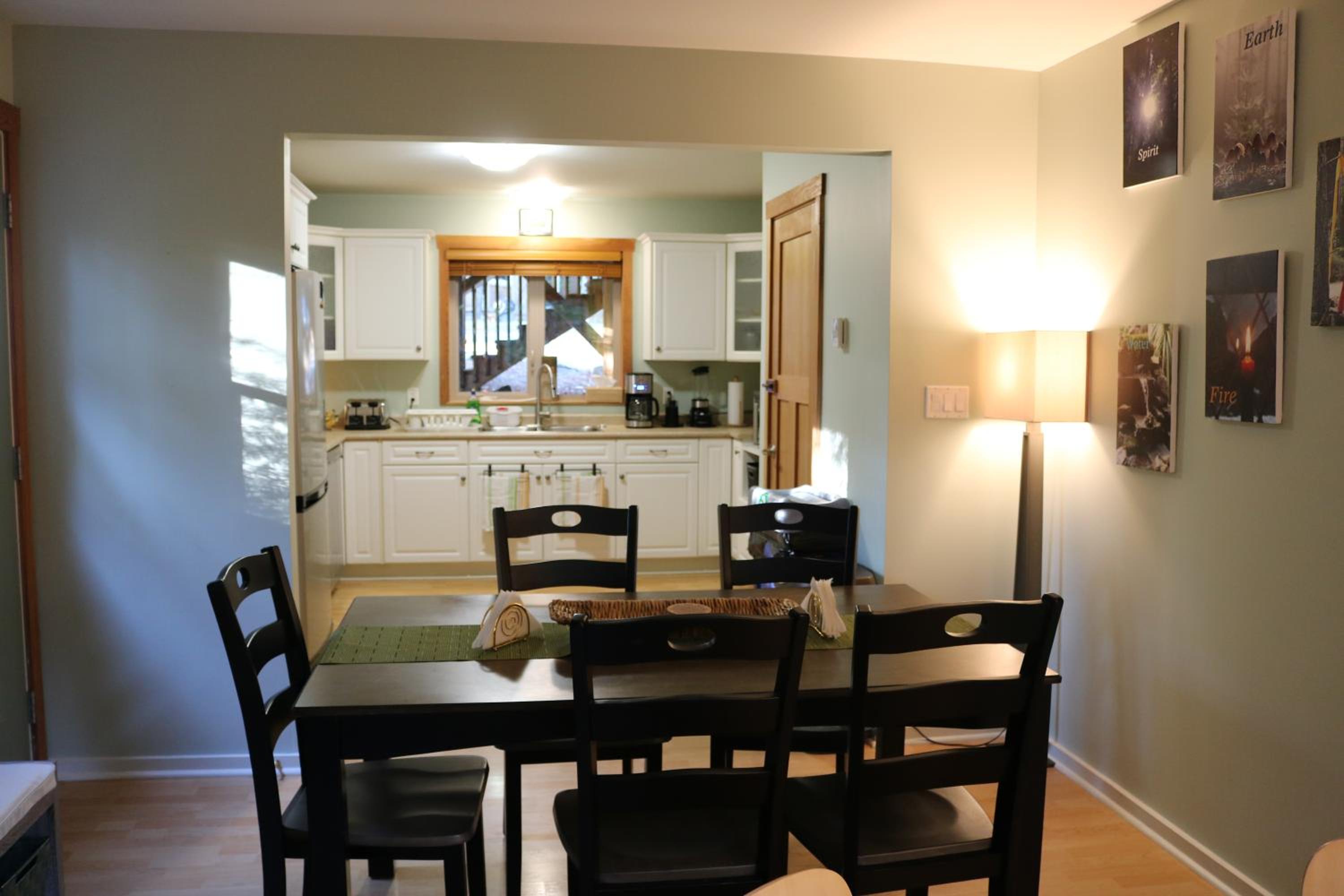 Five Elements Lodge B&B with Outdoor Spa