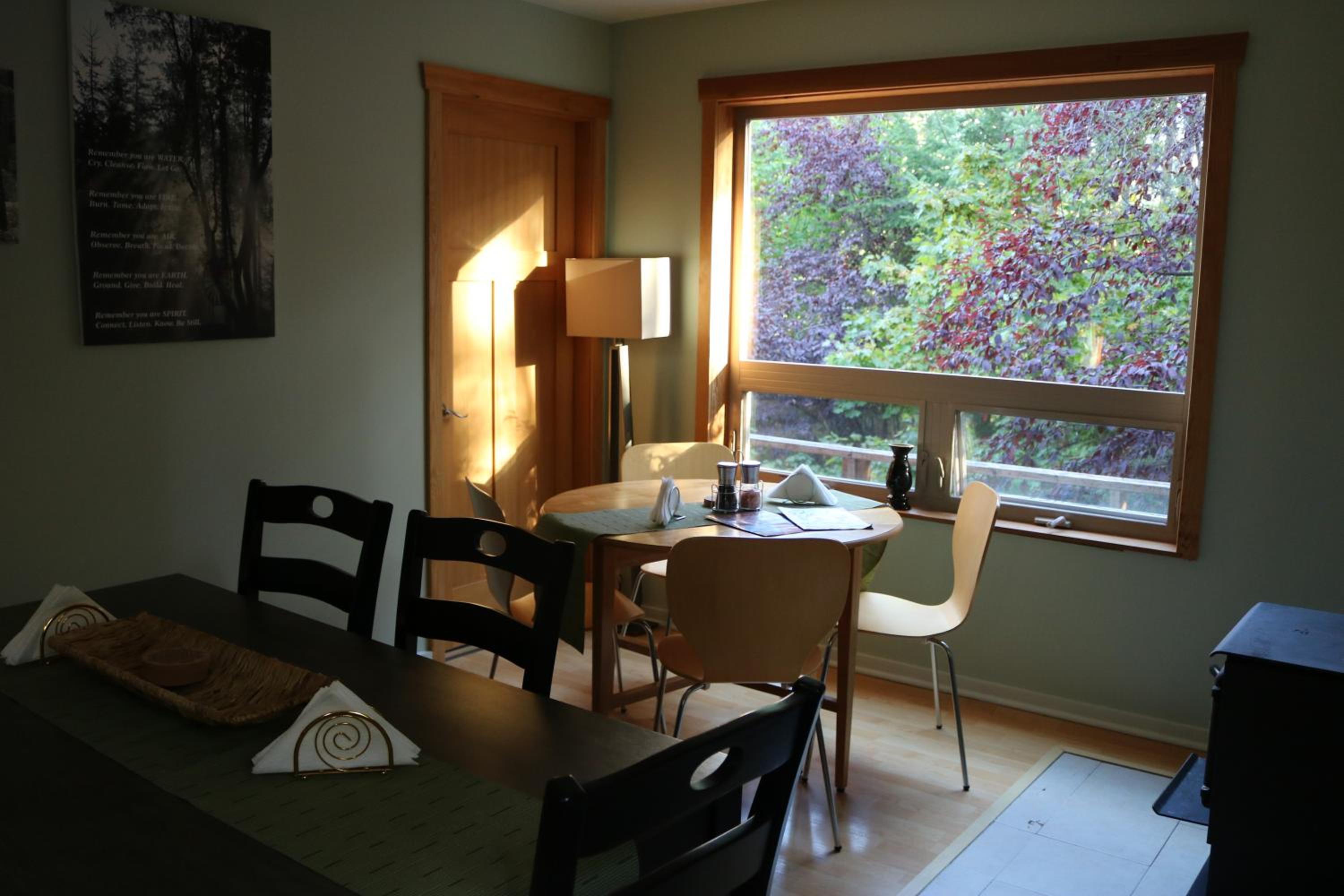 Five Elements Lodge B&B with Outdoor Spa
