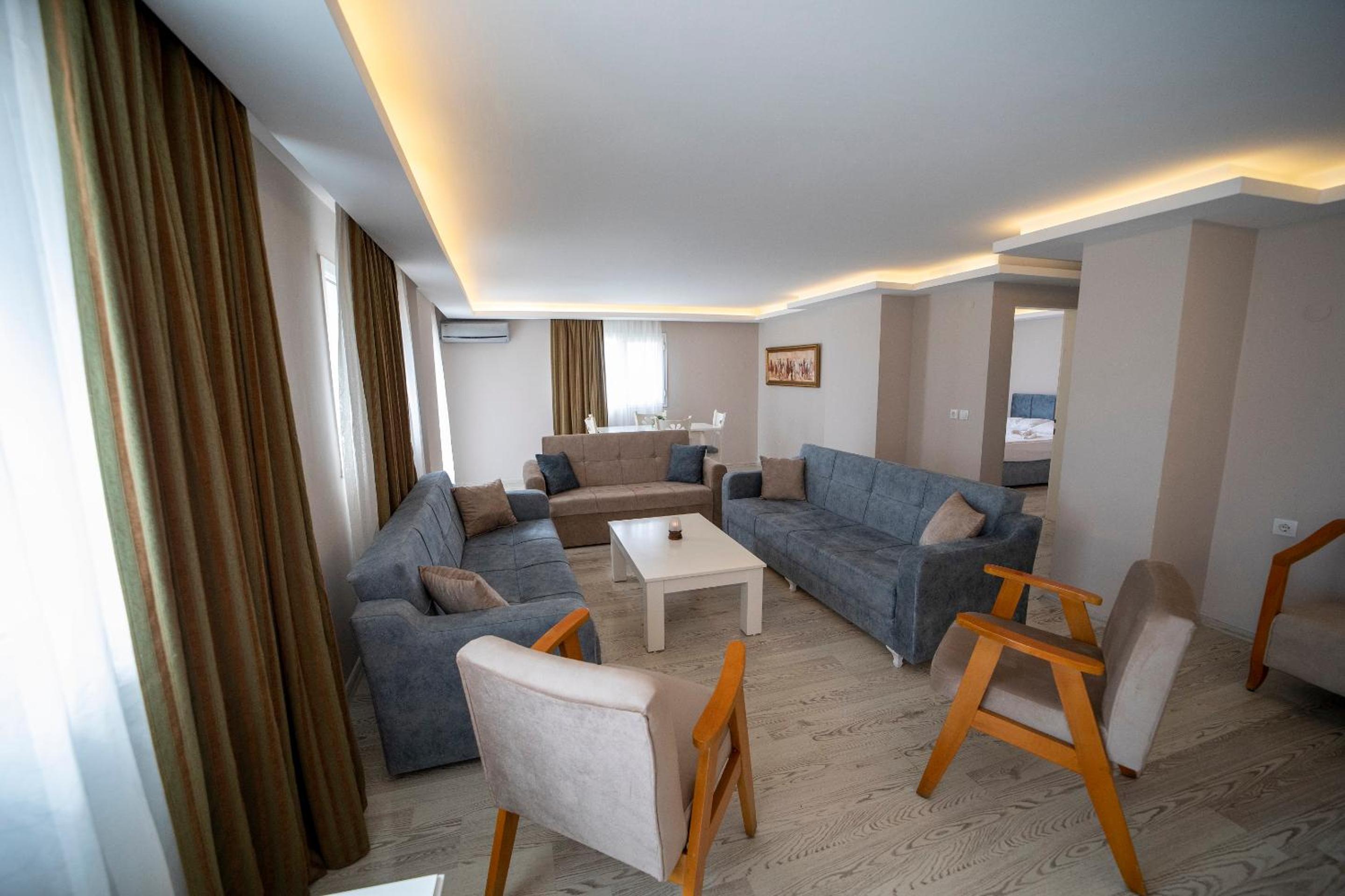 Silver Tower Residence - Image 87