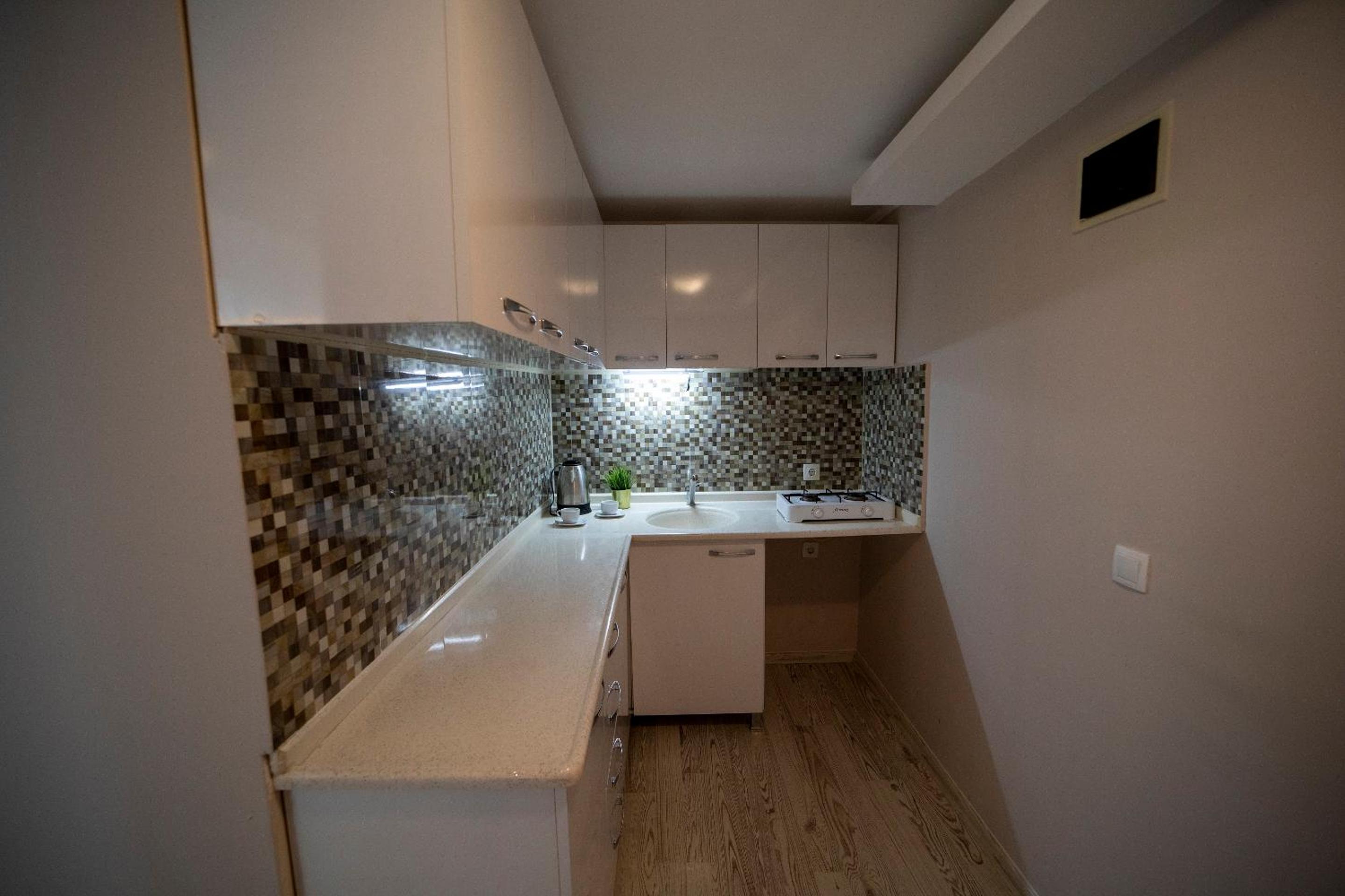 Silver Tower Residence - Image 89