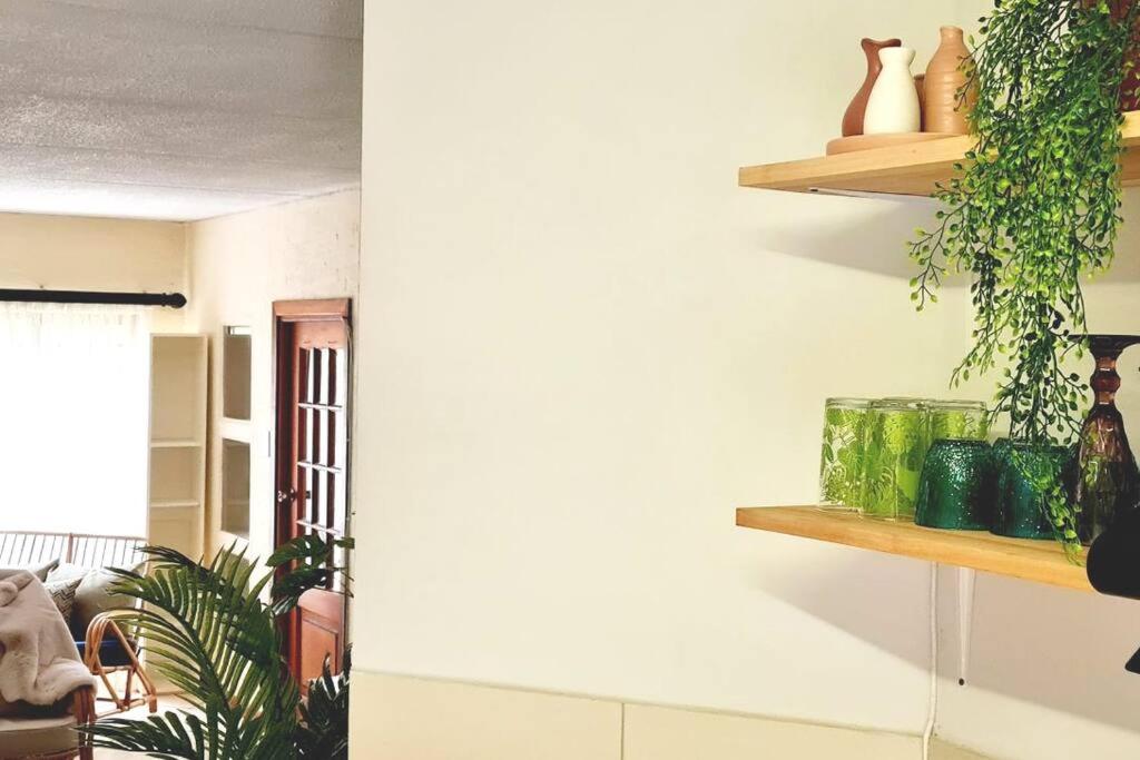 Kami kuKakho: Stunning, secure 2 bed apartment in Bryanston, Sandton