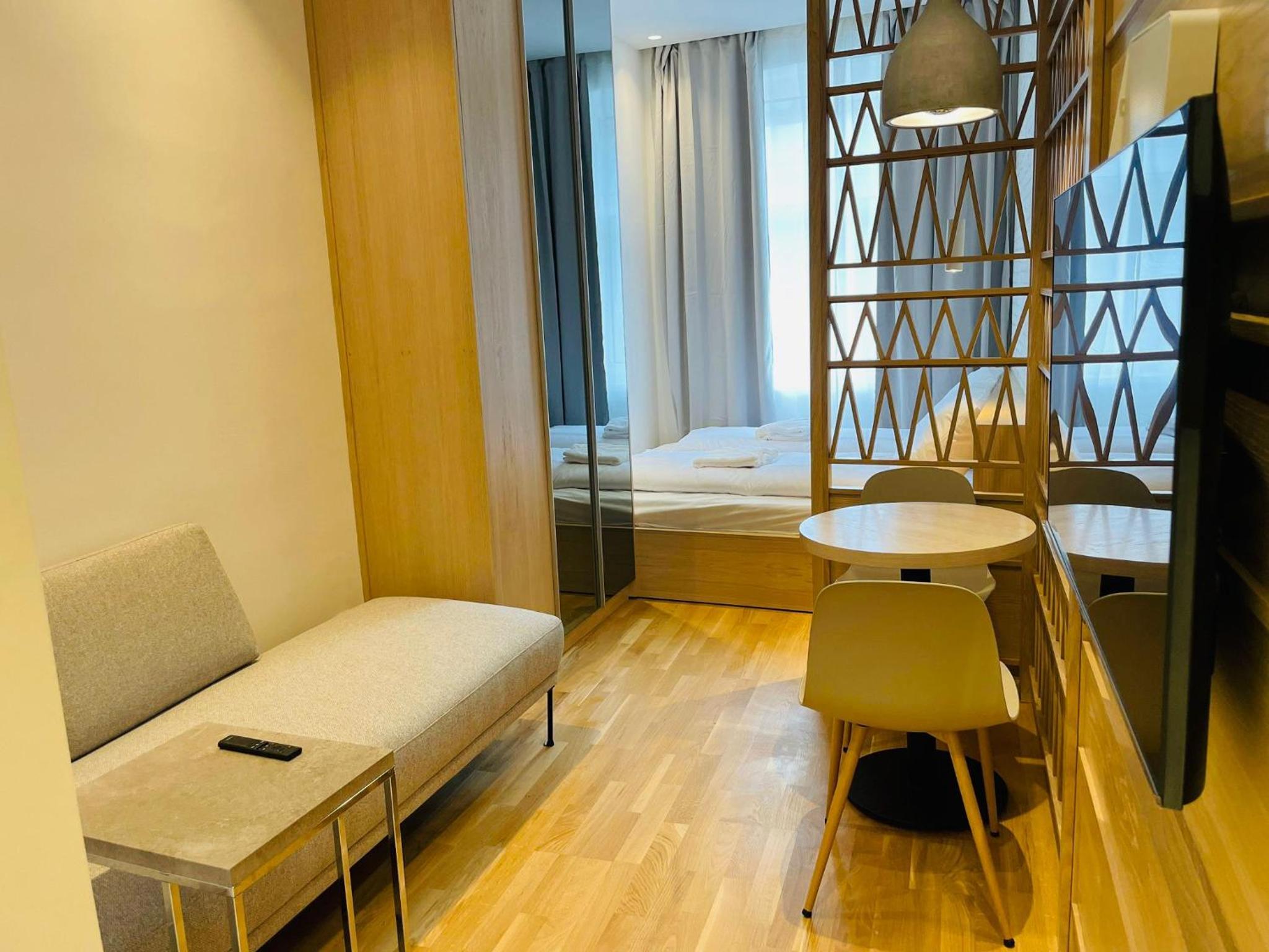 ZEUS DESIGN Compact City Aparmtent