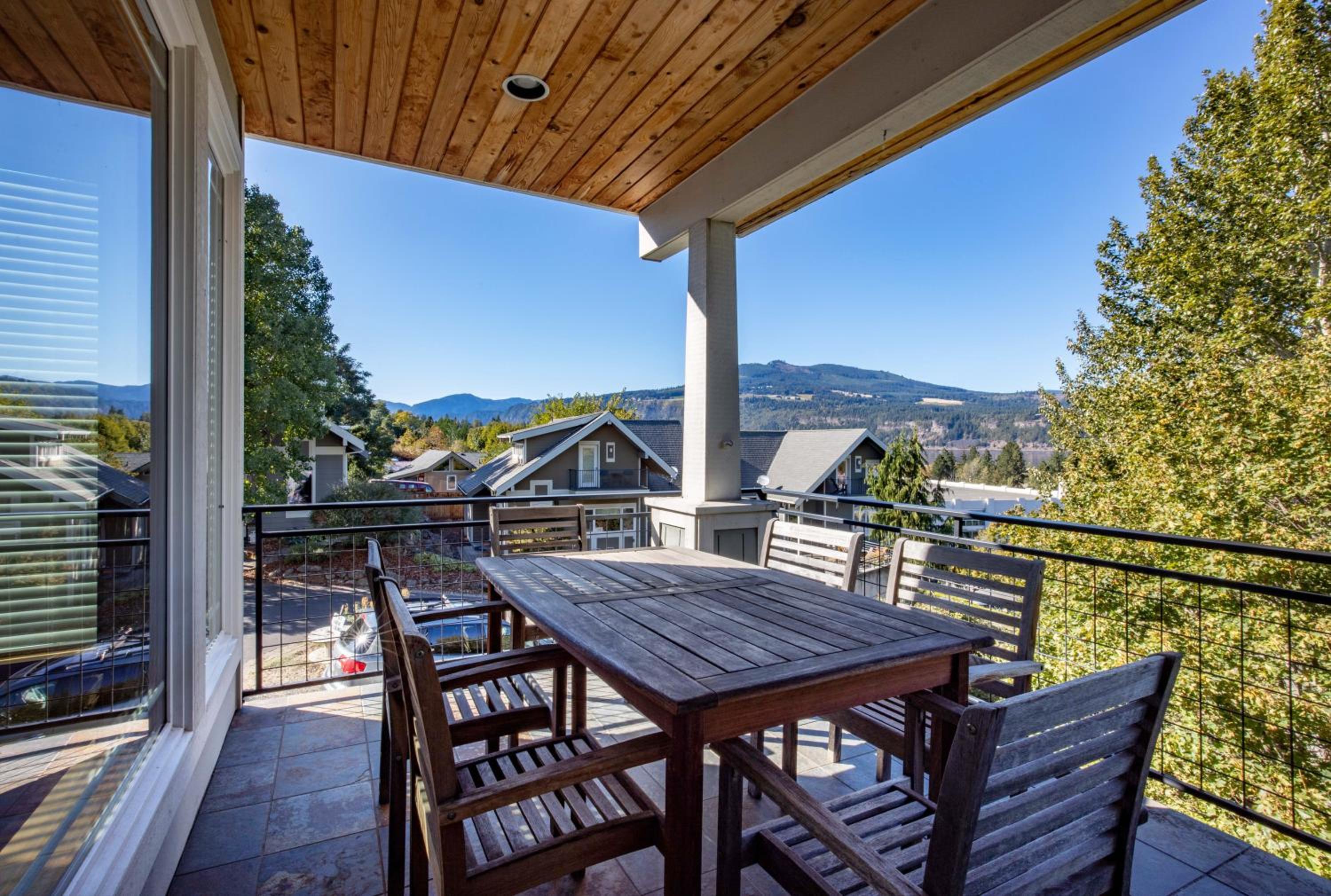 River Watch Getaway townhouse