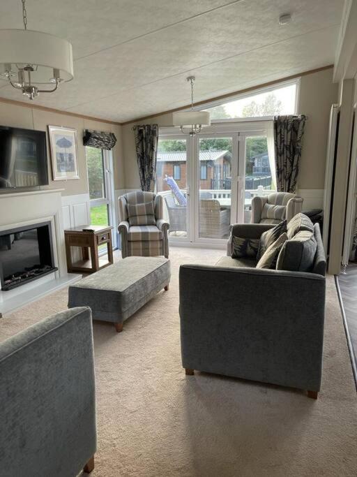 Hotel Bramble Lodge with Hot Tub - Image 1