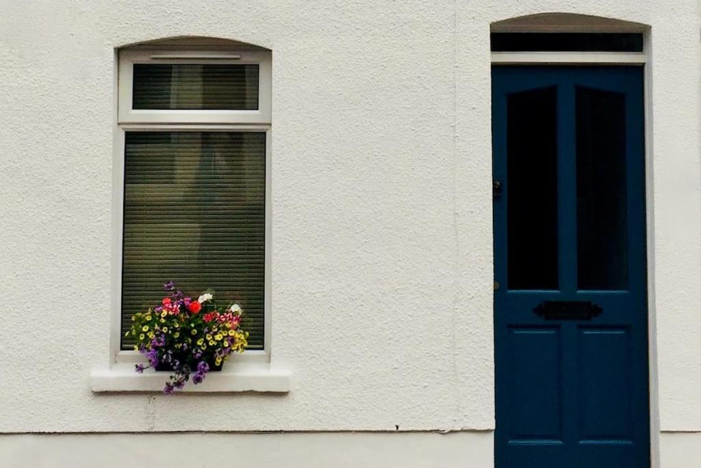 Belfast townhouse in prime location in Belfast City view 2