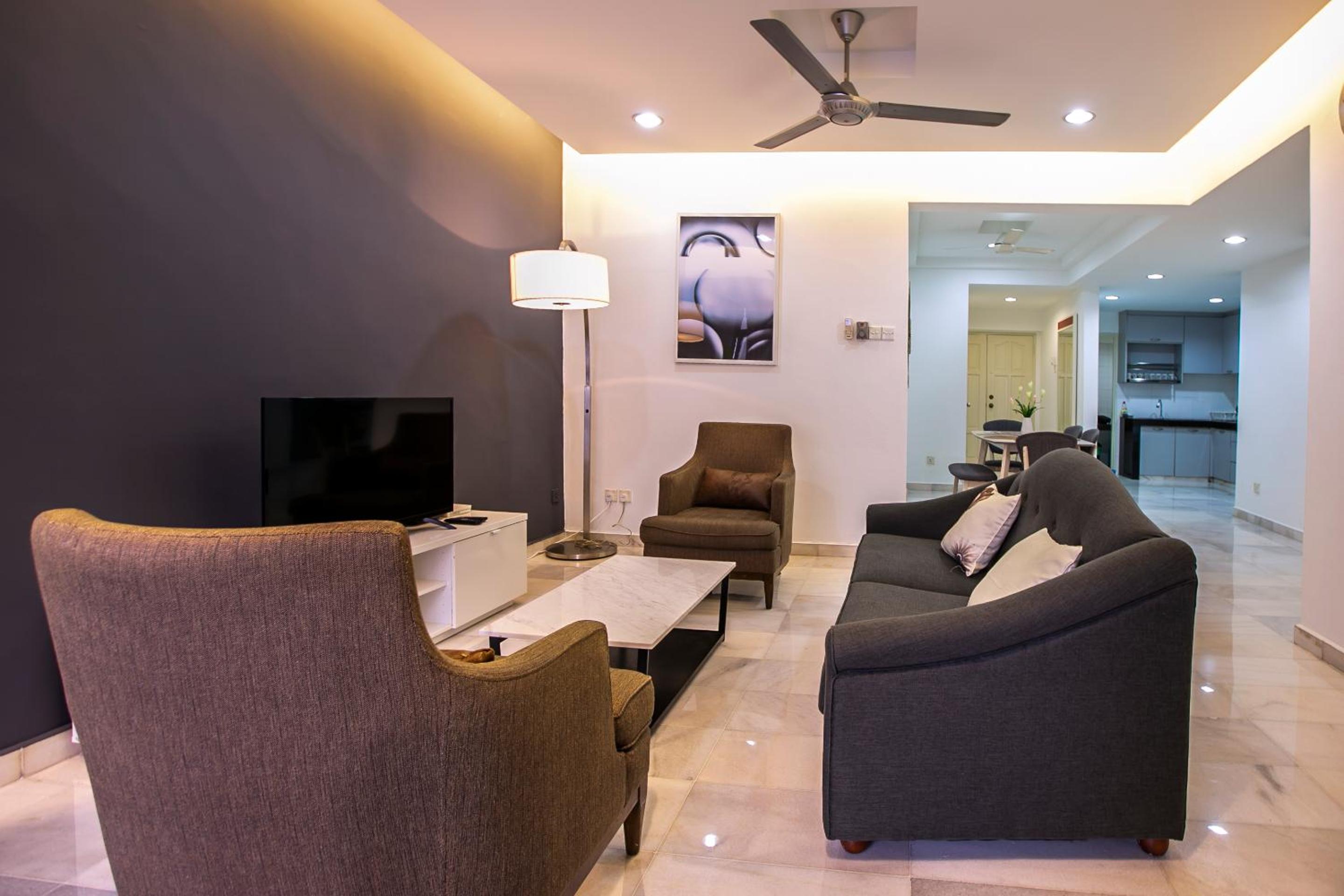The Forum Condominium by LaFabrica