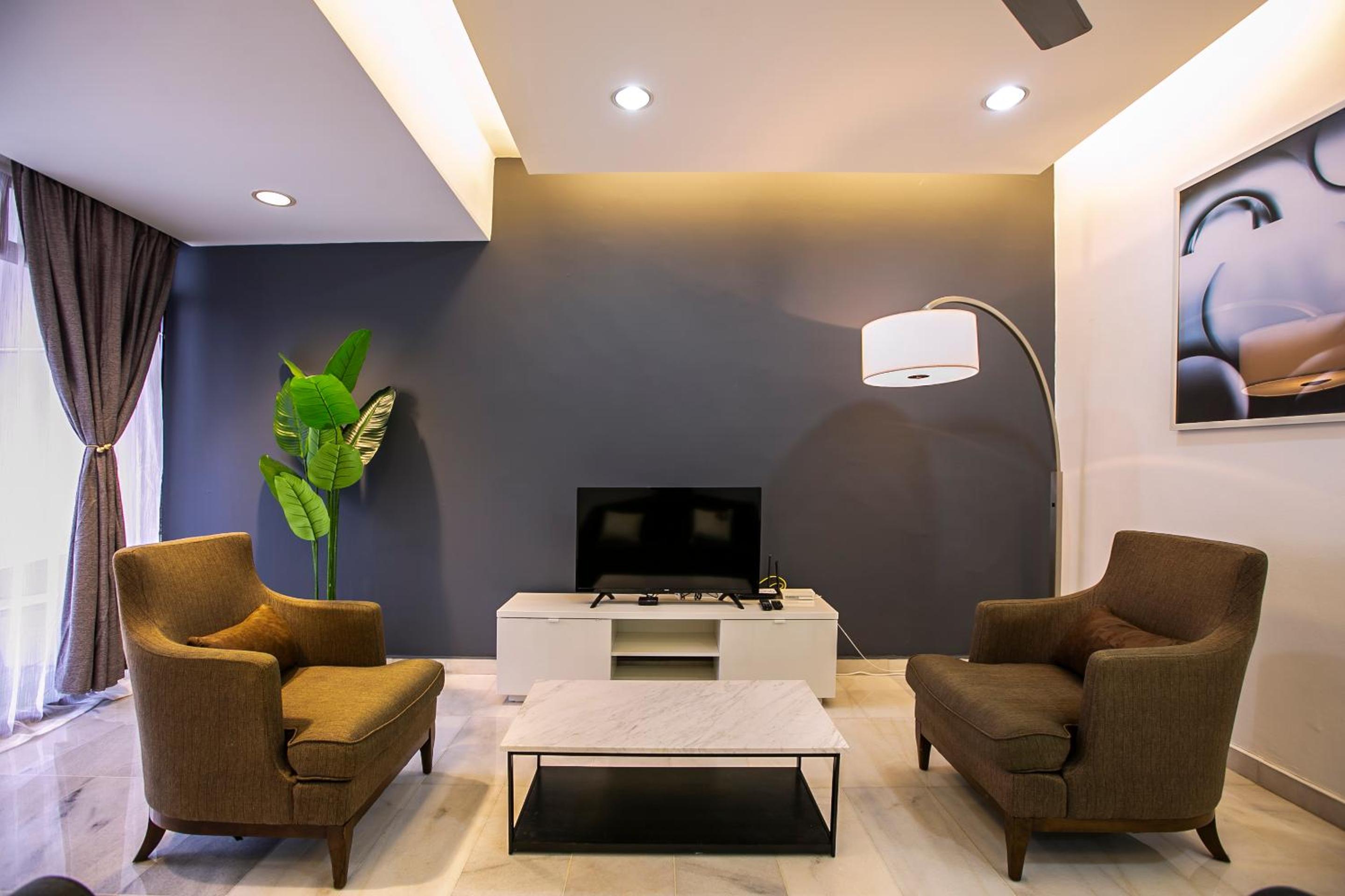 The Forum Condominium by LaFabrica