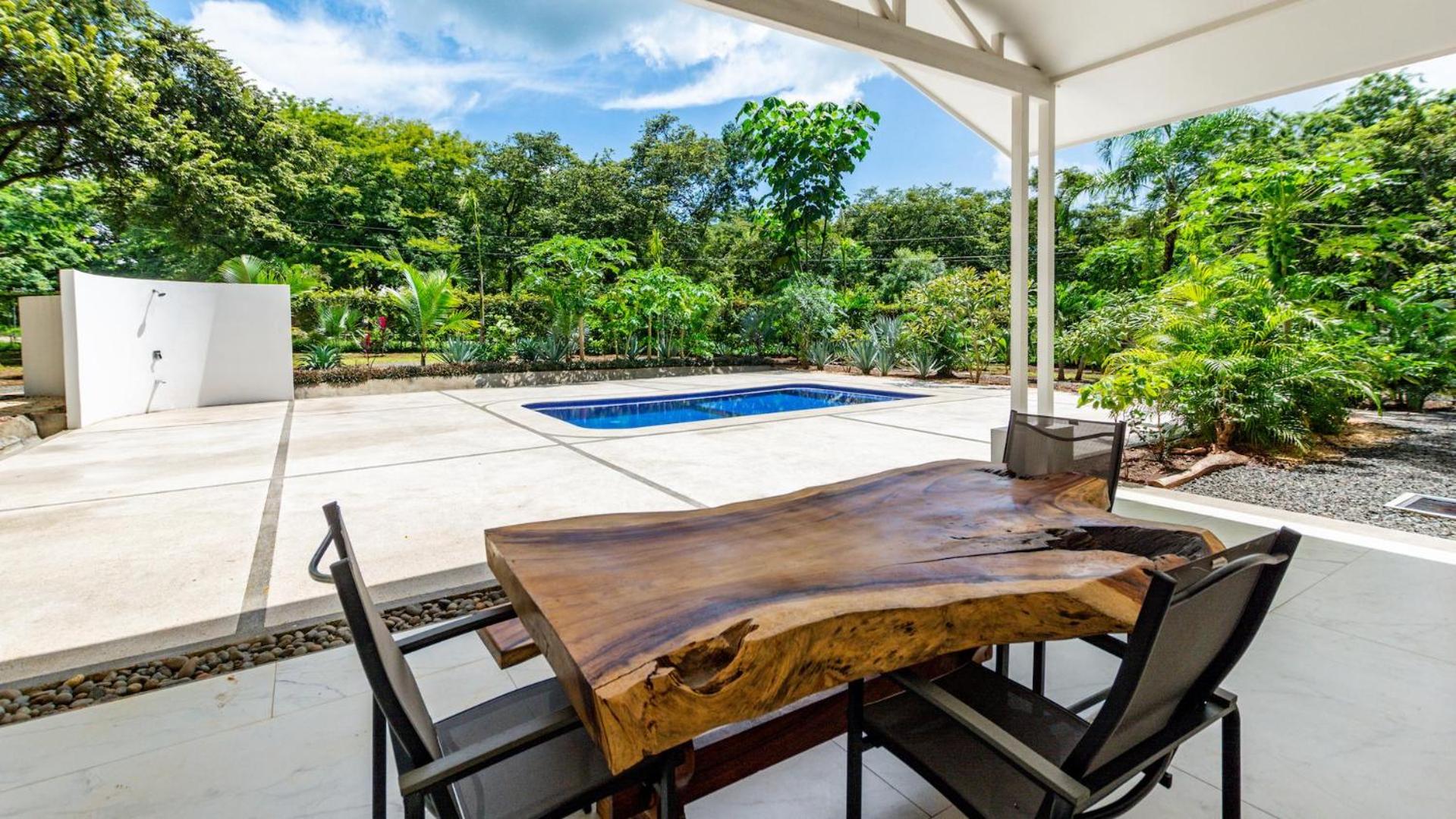 Modern Home and Guesthouse in a Peaceful Gated Community with a Private Swimming Pool