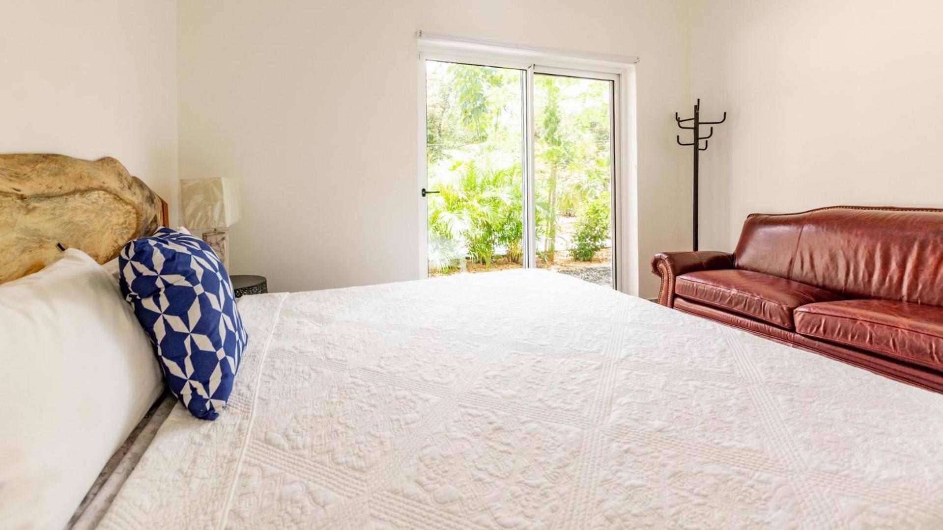Modern Home and Guesthouse in a Peaceful Gated Community with a Private Swimming Pool