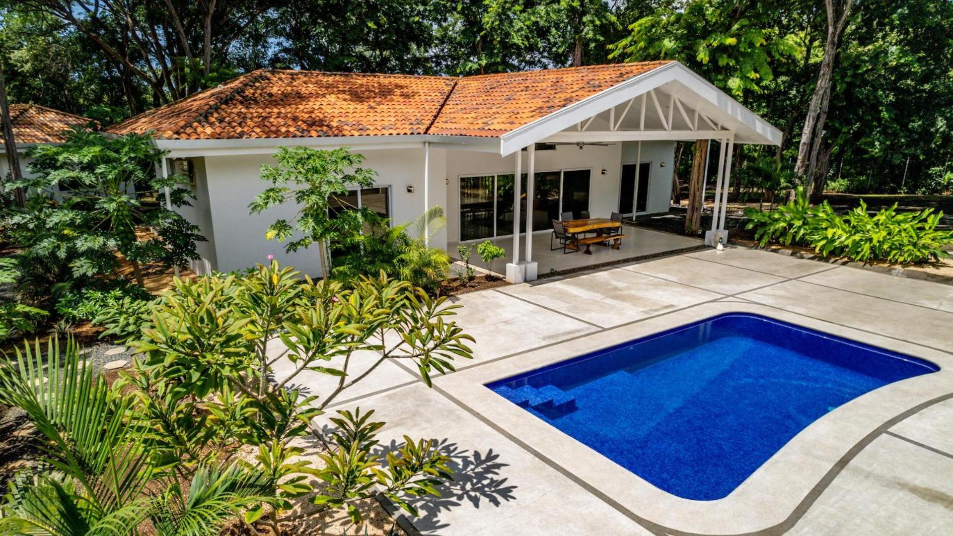 Modern Home and Guesthouse in a Peaceful Gated Community with a Private Swimming Pool