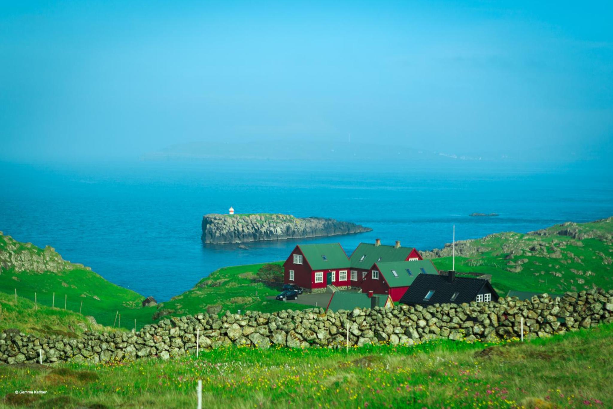 FaroeGuide seaview villa and apartment