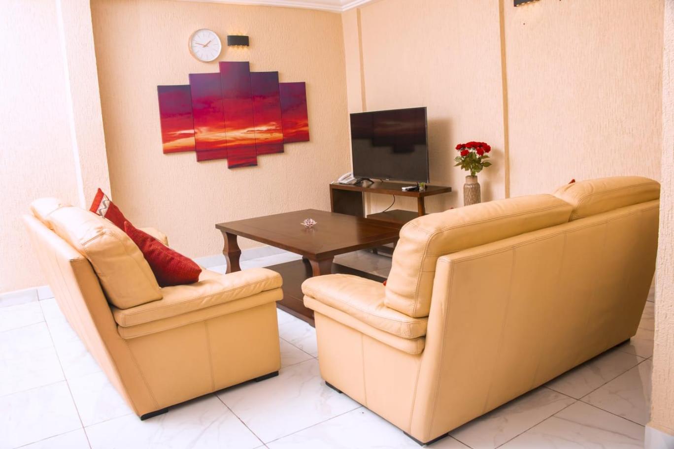 Residence Le Bonheur - 2 Bed Apartment by Douala Mall/Airport