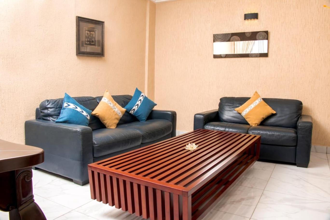Residence Le Bonheur - 2 Bed Apartment by Douala Mall/Airport
