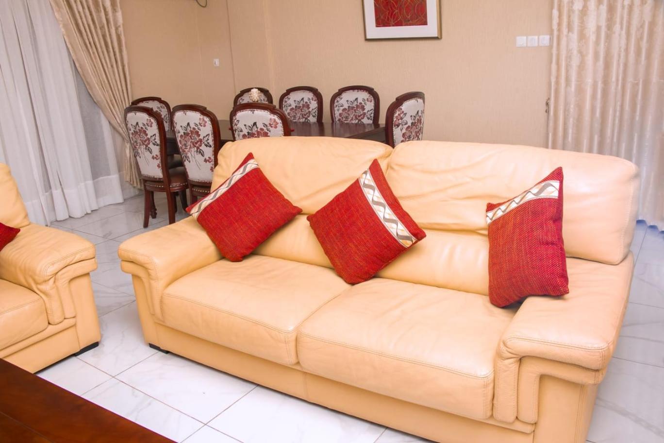 Residence Le Bonheur - 2 Bed Apartment by Douala Mall/Airport