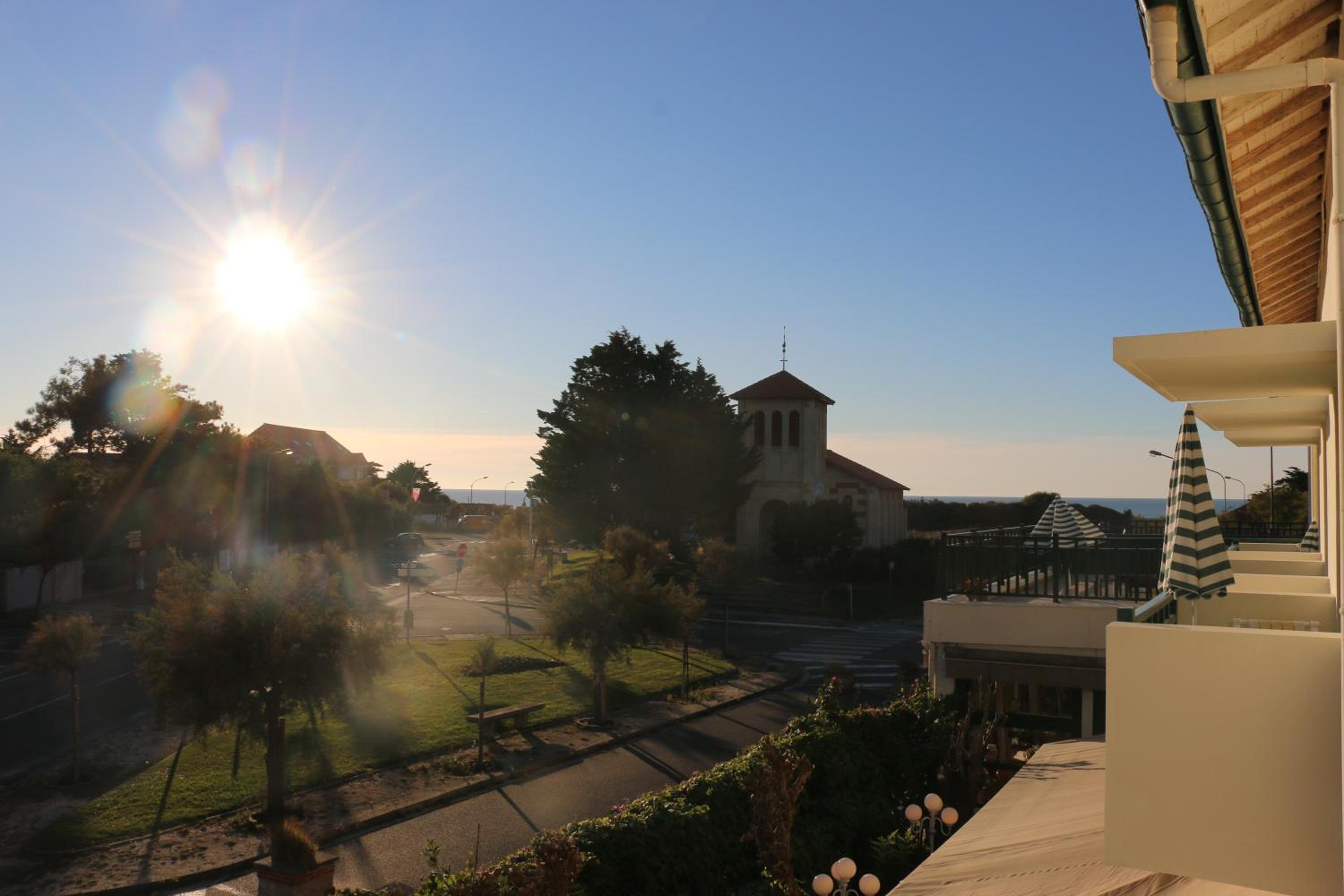 Hotel des Pins - Property Image 40