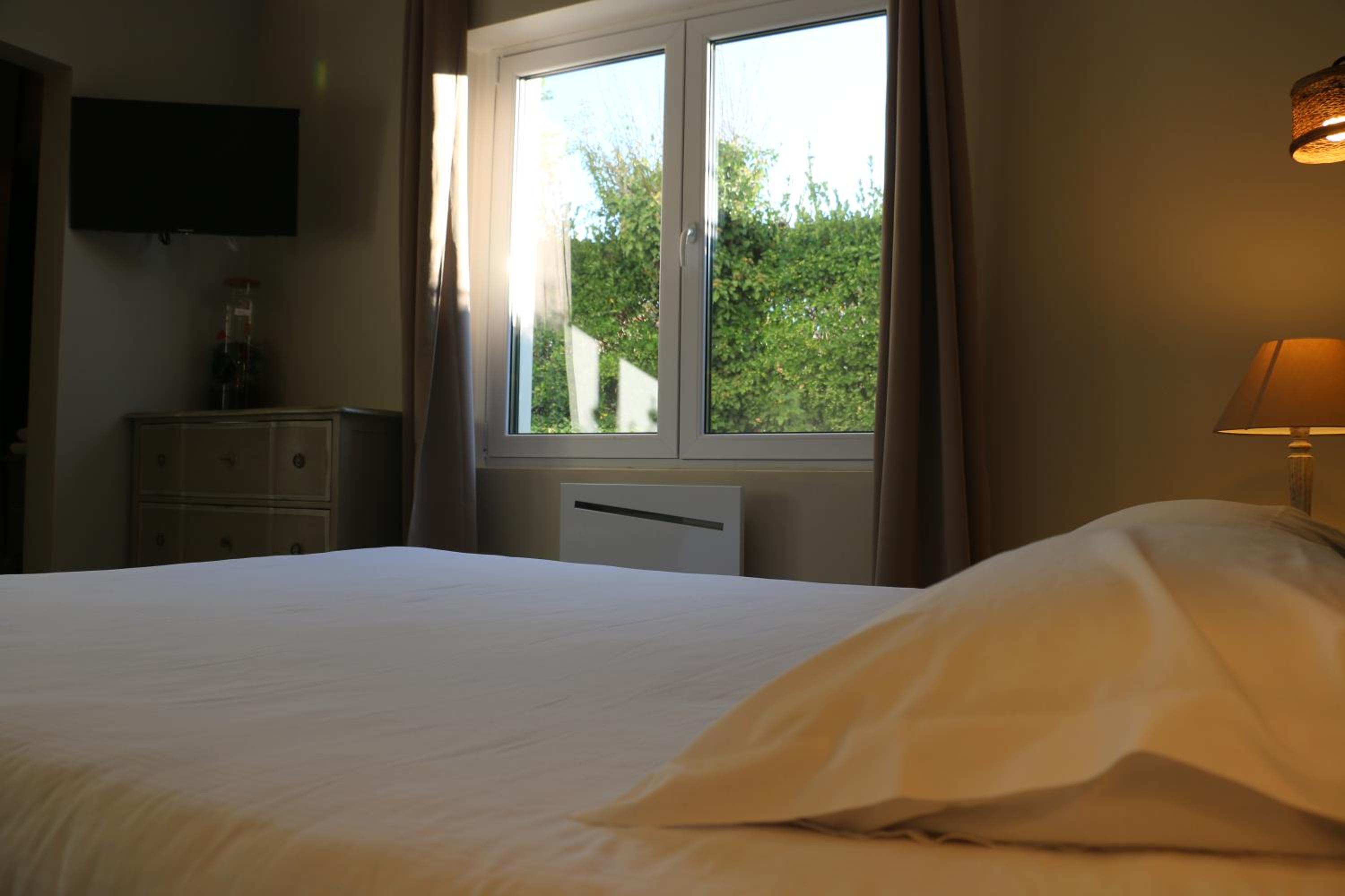 Hotel des Pins - Property Image 42