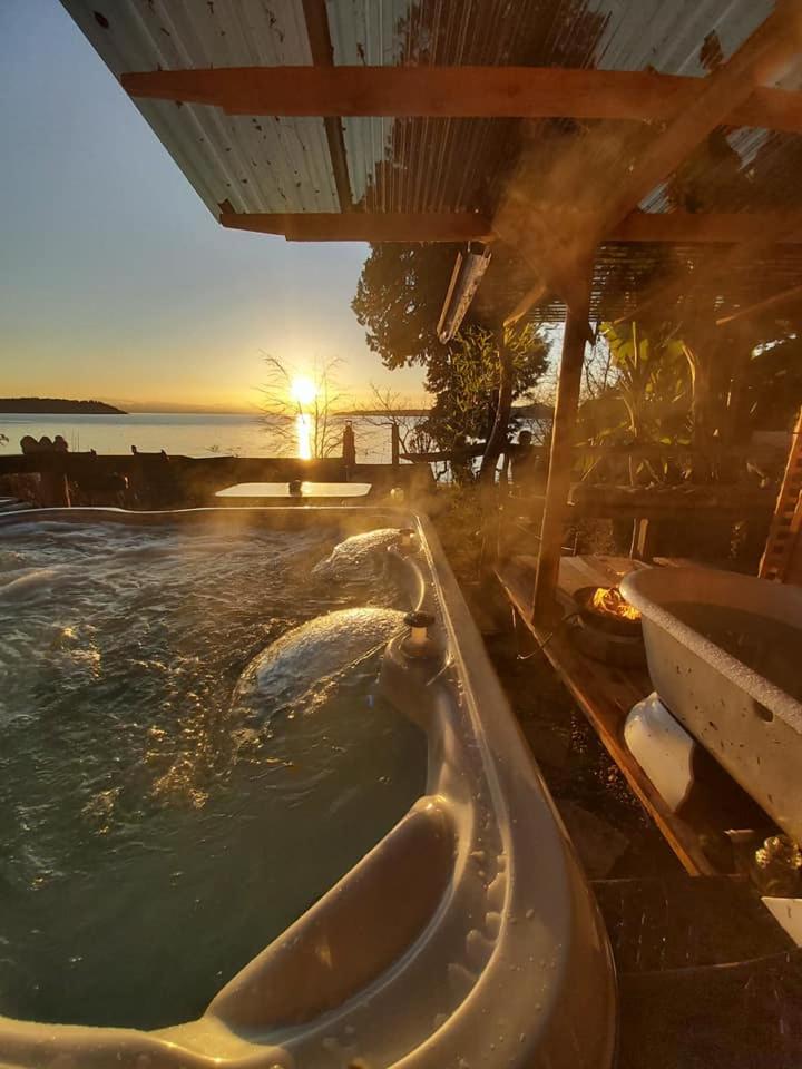 Halfmoon Haven Beach Cottage or Oceanview Suite