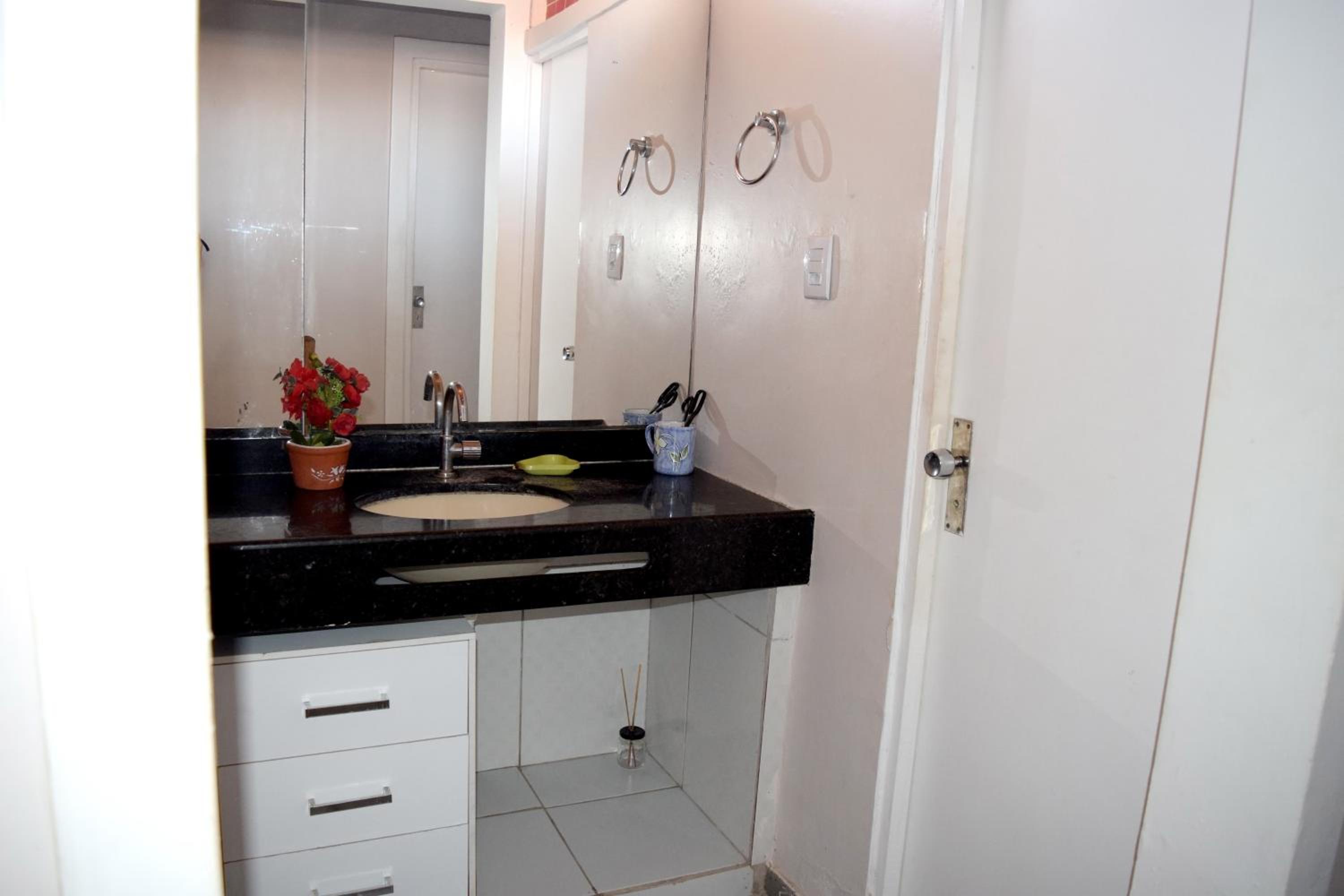 Linda Casa no centro de Porto com Cozinheira e piscinas