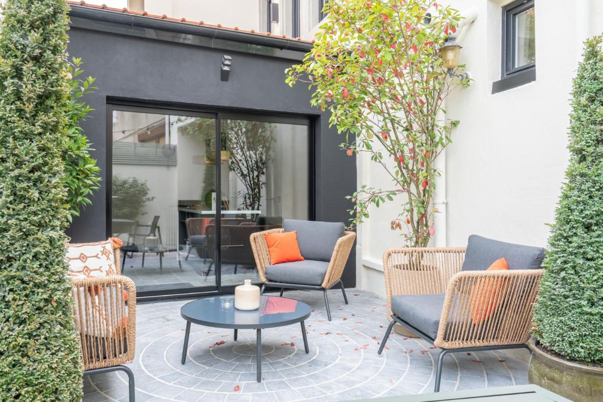 Laroziere Guest Rooms view 5