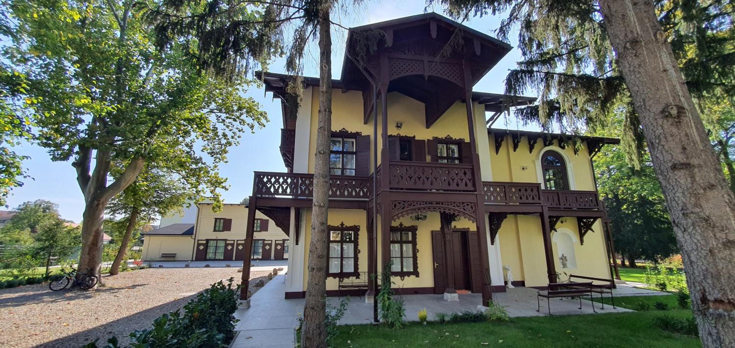 Villa Musik - apartments in historical Villa , Baden