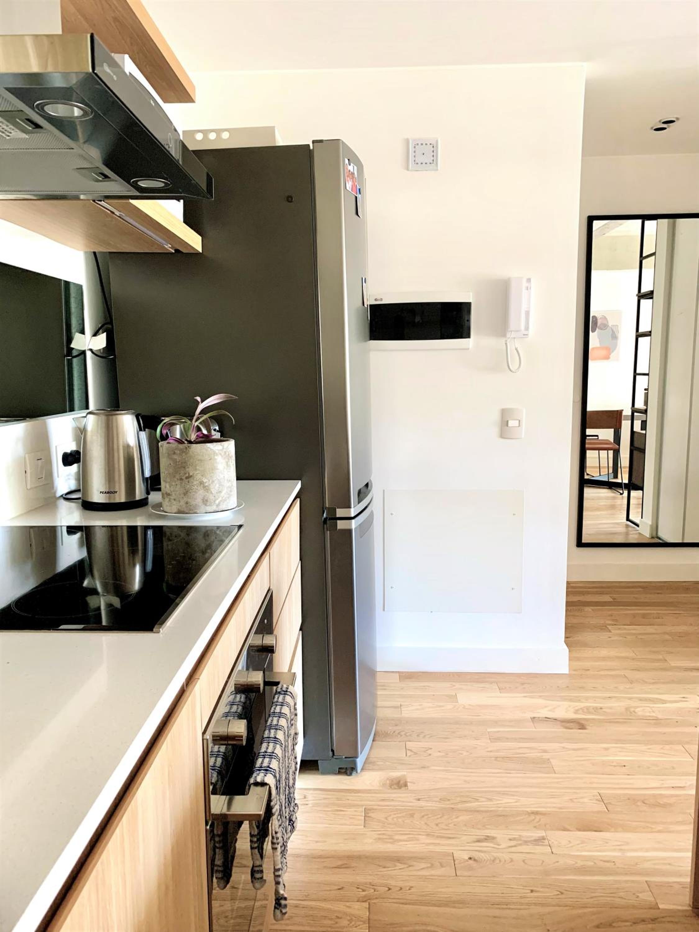 Stylish Apartment by River with Pool & Grill