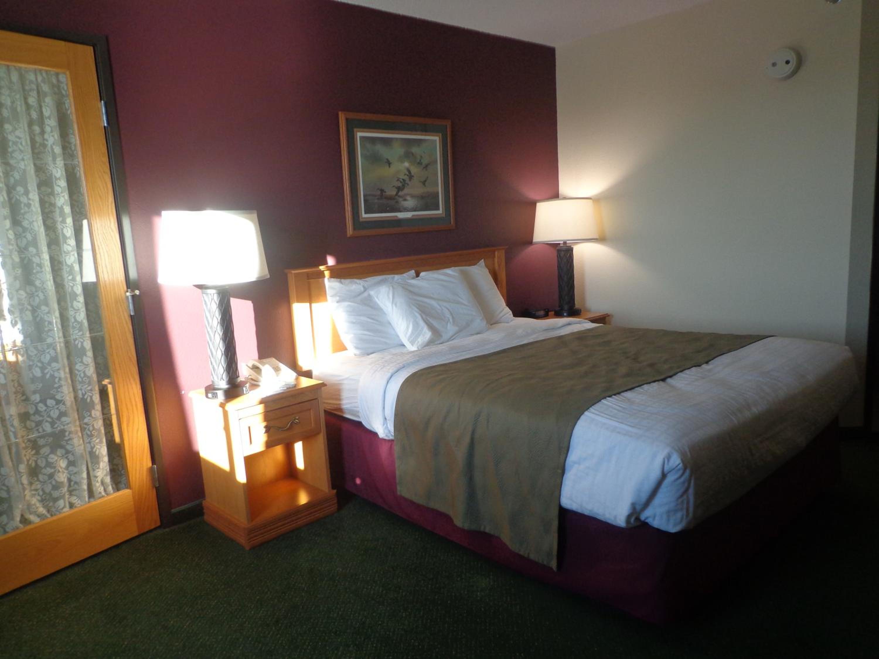 AmericInn by Wyndham Madison SD