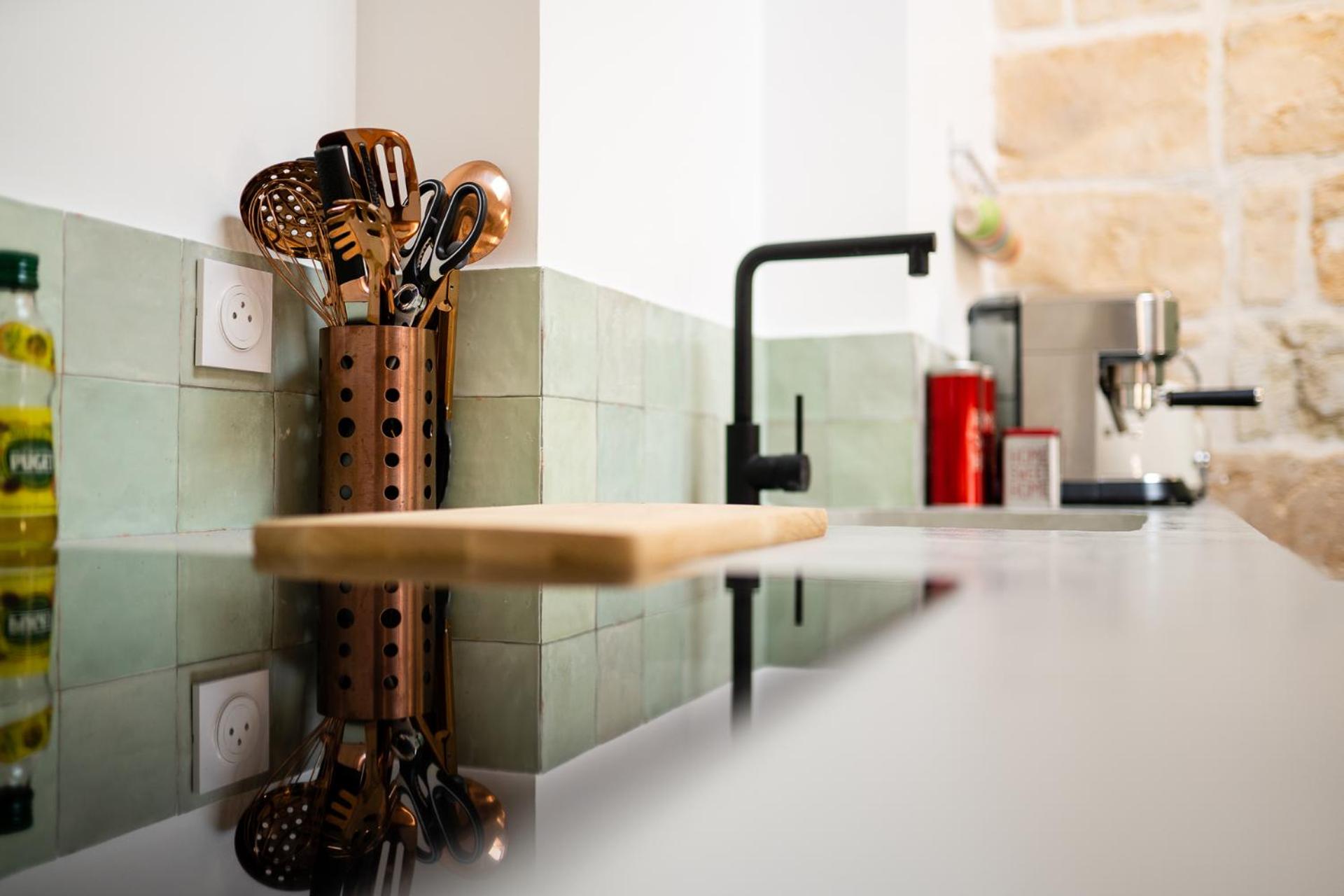 Montpellier Vacations - L'Olivier Loft HH Centre Corum - Netflix Prime Video 4k - Property Image 13