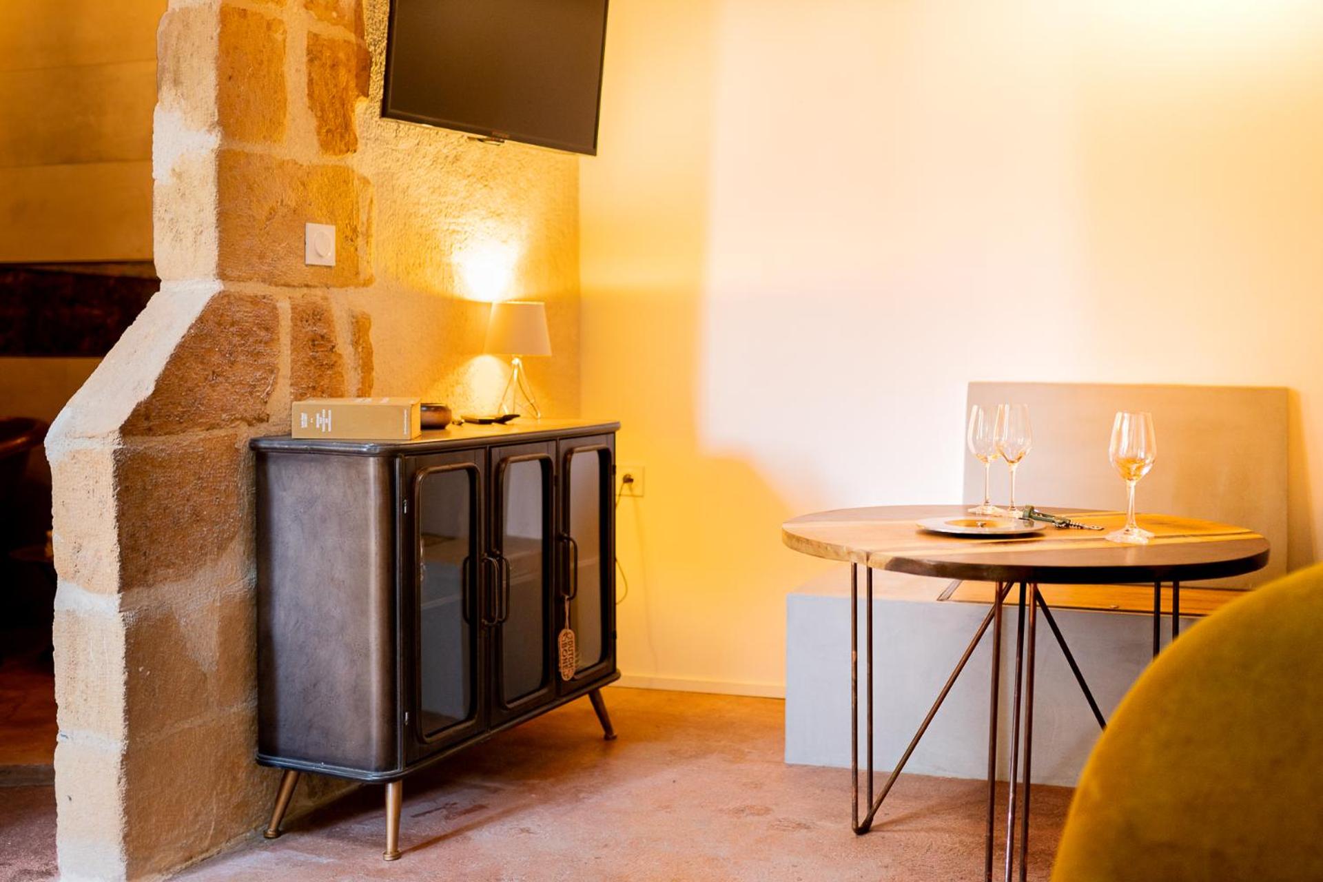 Montpellier Vacations - L'Olivier Loft HH Centre Corum - Netflix Prime Video 4k - Property Image 8