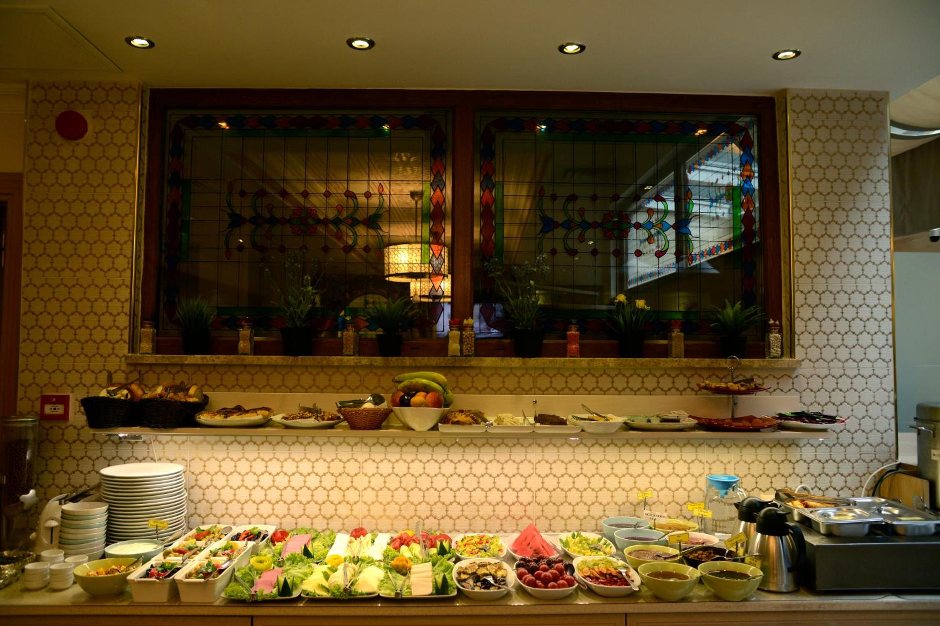 Sultans Royal Hotel - Image 6