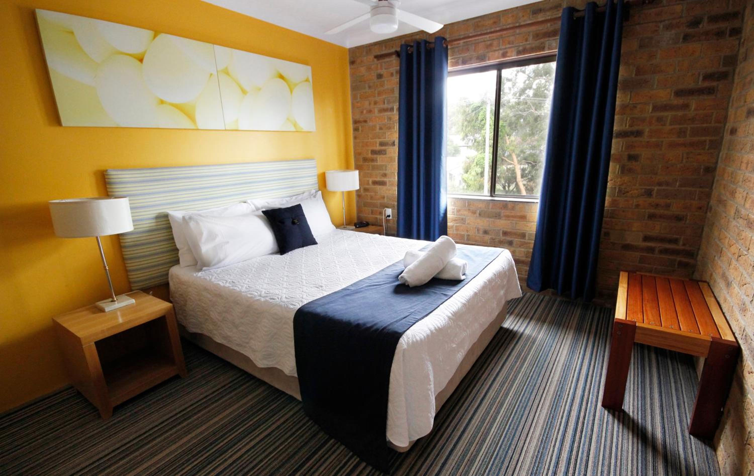 Hawks Nest Motel