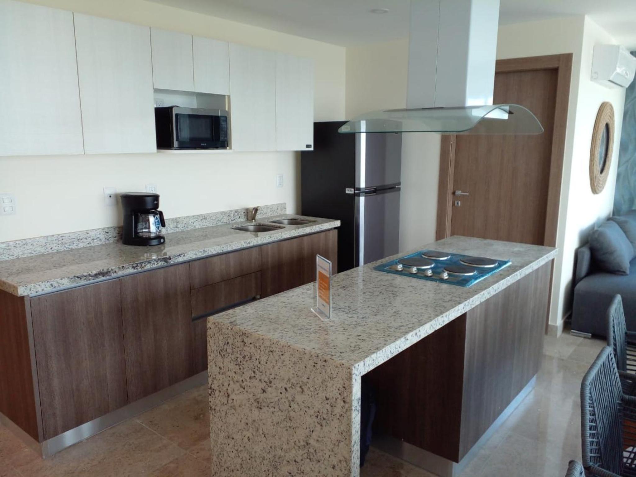 Departamento en el malecón, Torre Central 102