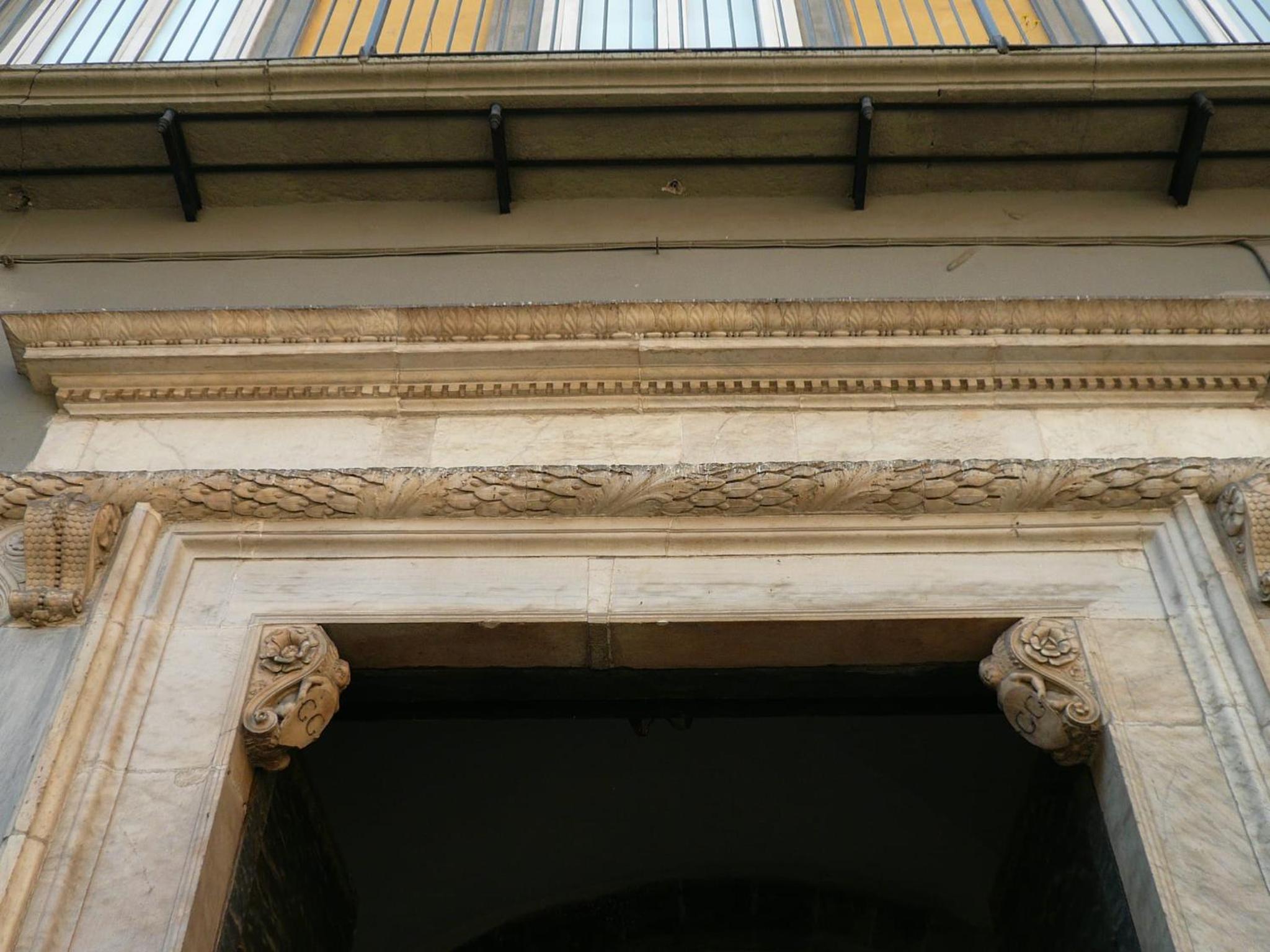 Rooms in San Domenico Maggiore 3