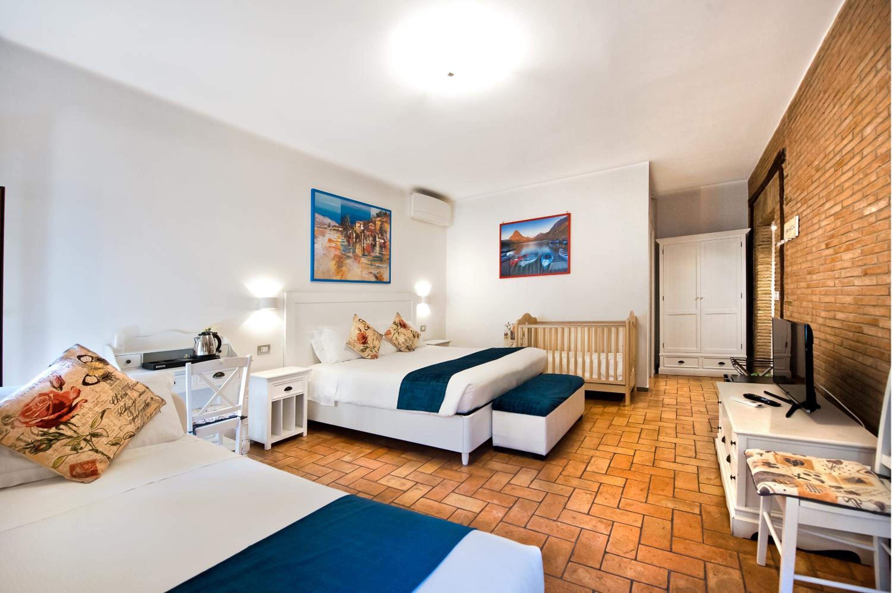 Atlantis Inn Castelgandolfo
