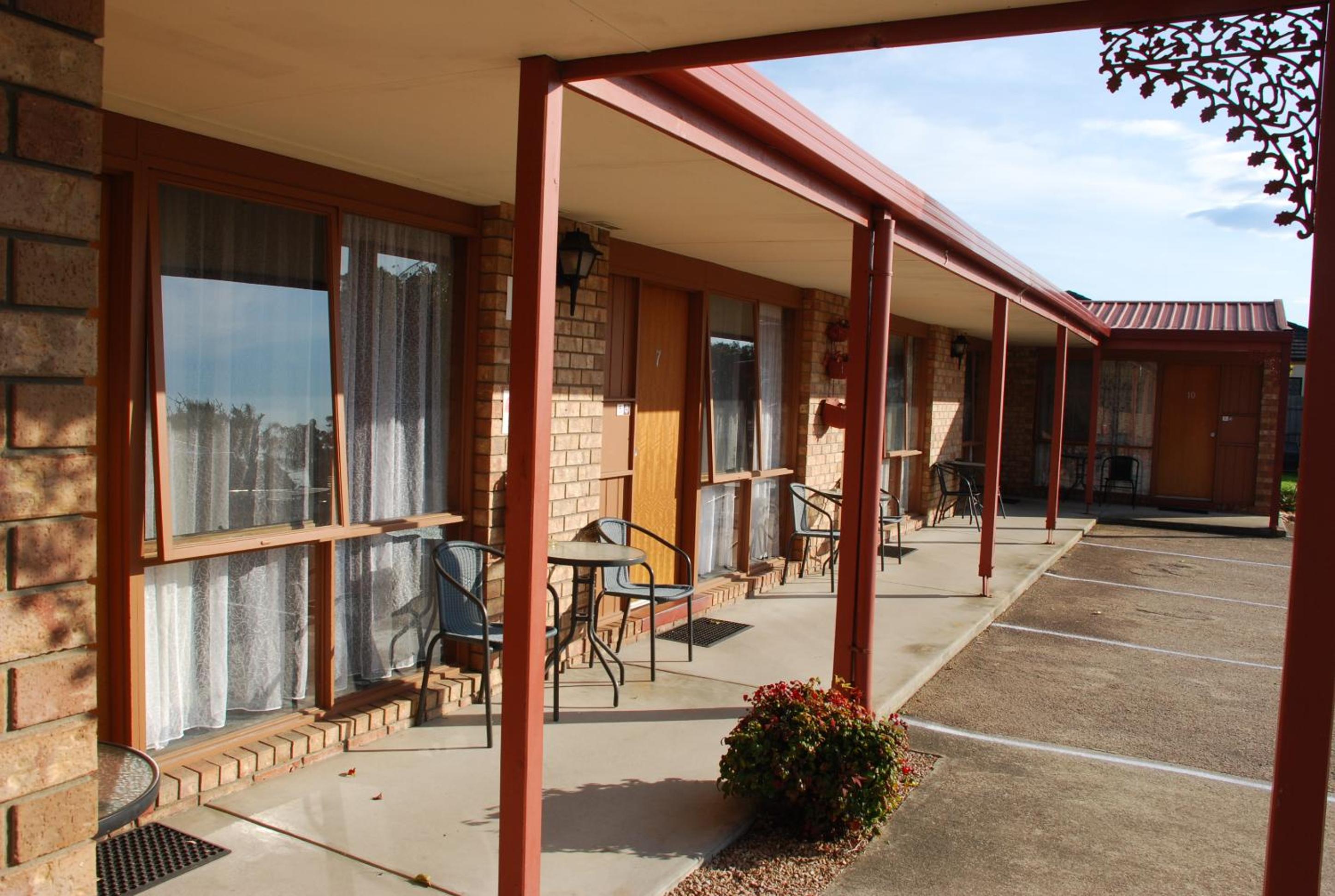 Cunningham Shore Motel