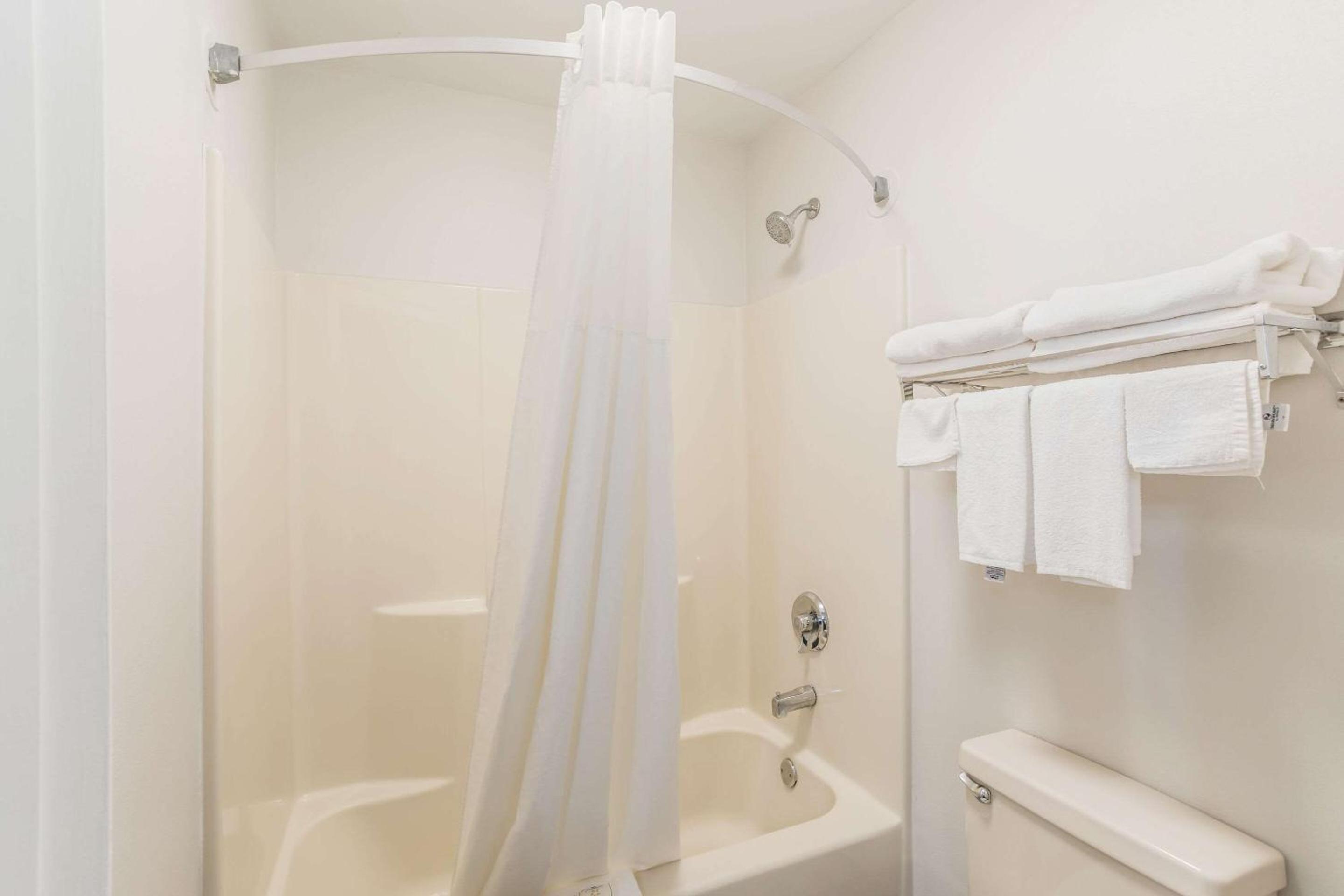 Quality Inn Gallatin-Nashville Metro - Property Image 54
