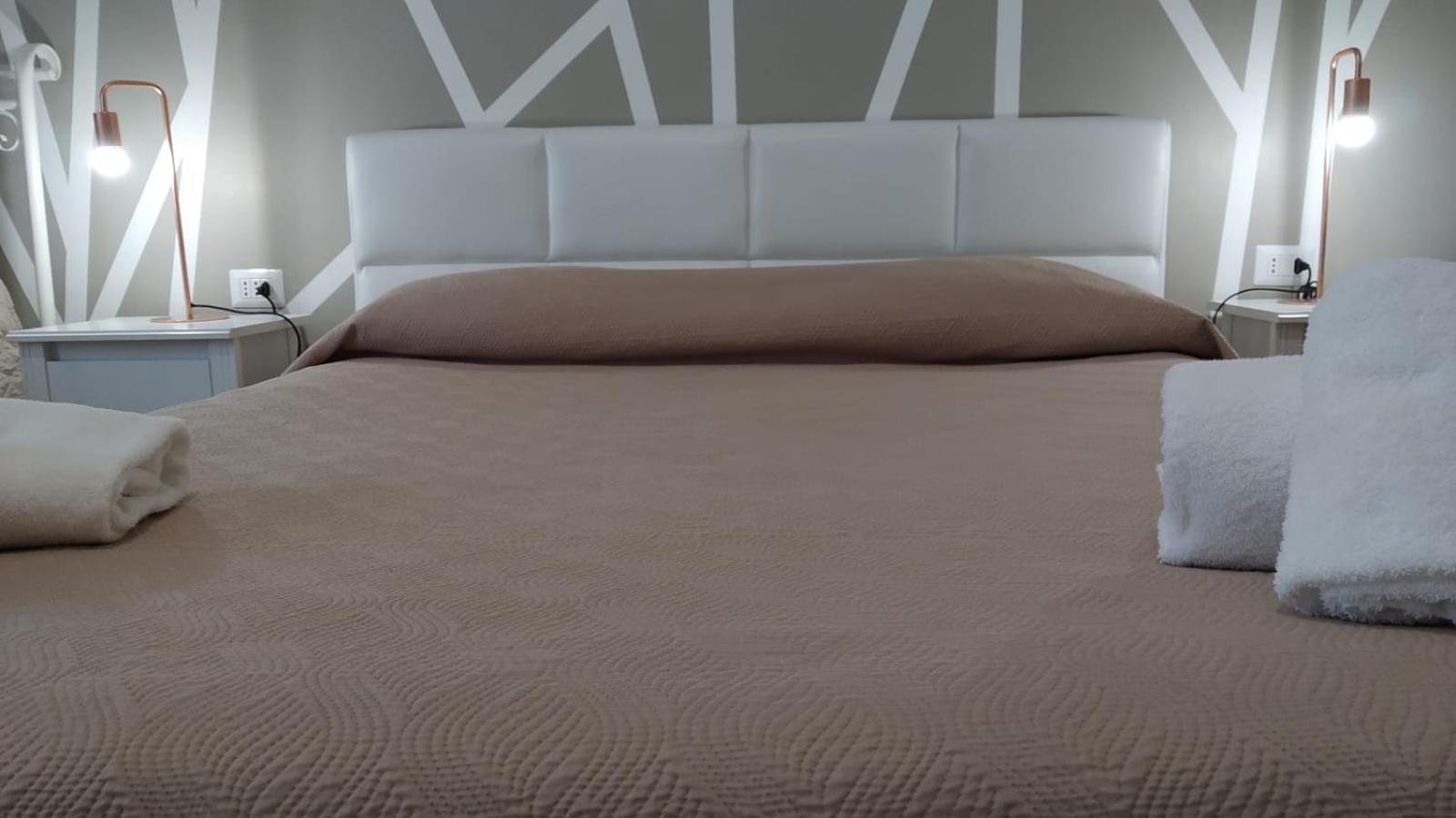 CconfortHotels Dolci Notti en Bari — bedroom