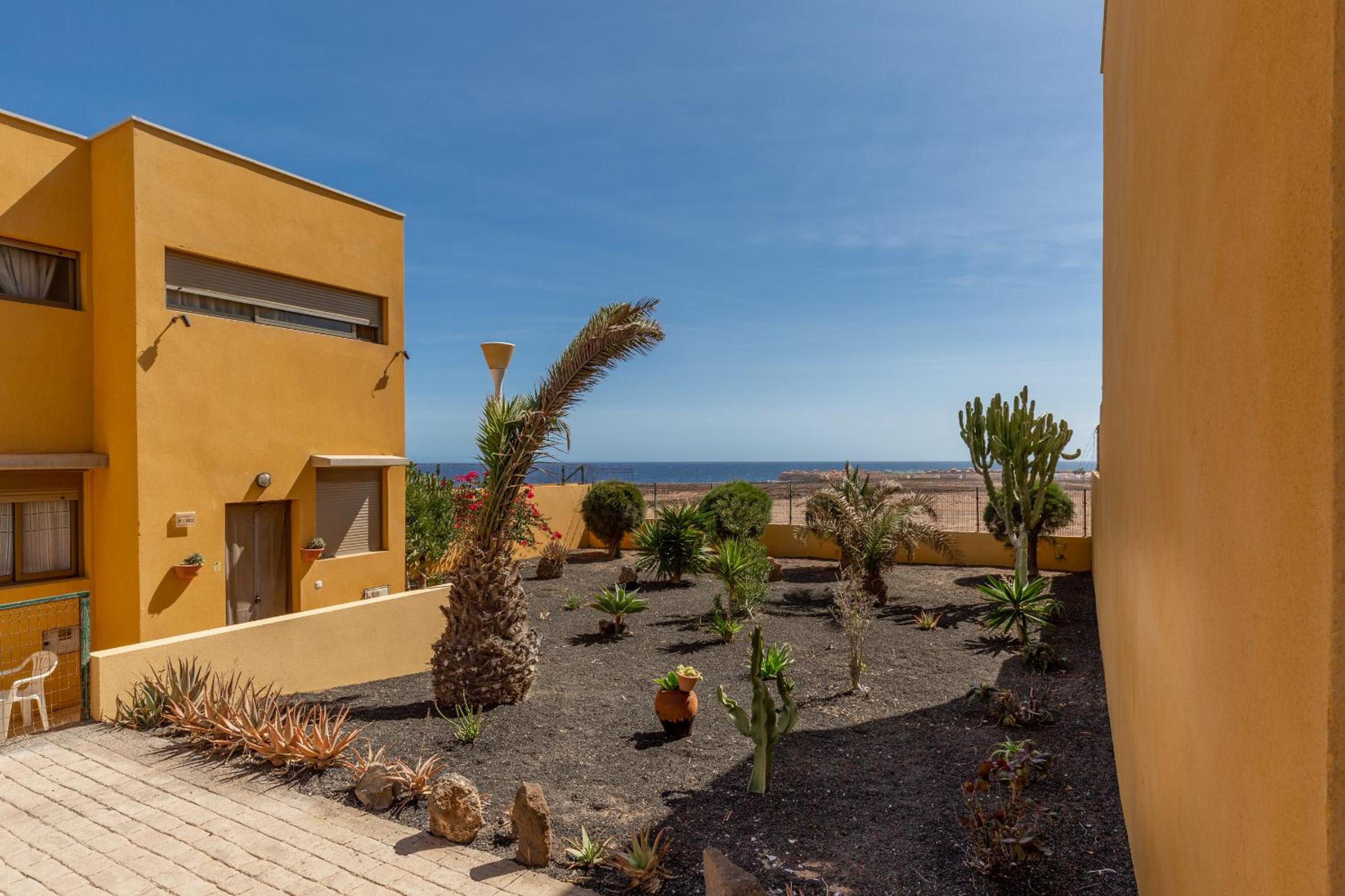 CASA NORA - Ocean view - Patio - Home office view 2