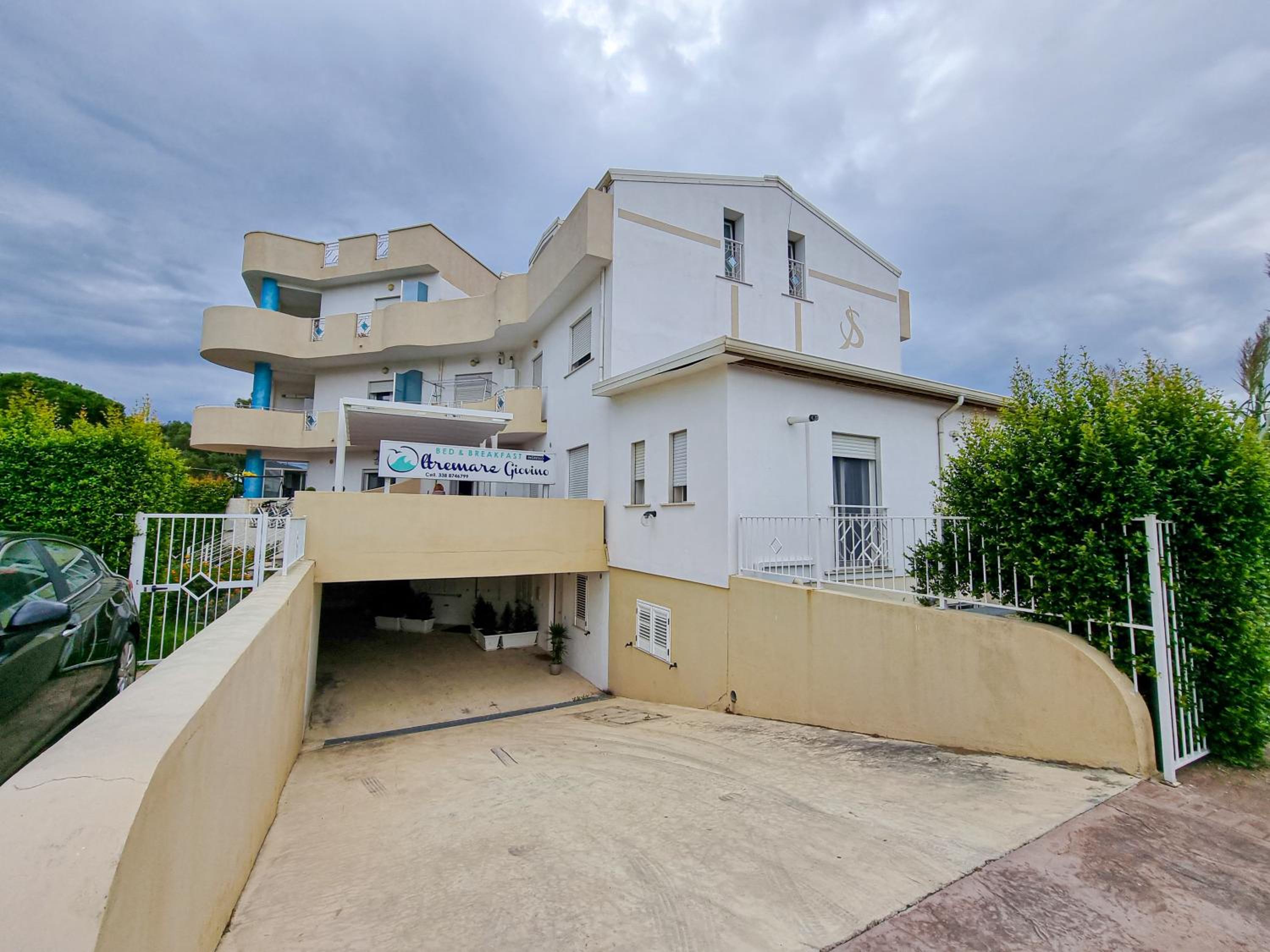 Oltremare Giovino view 4