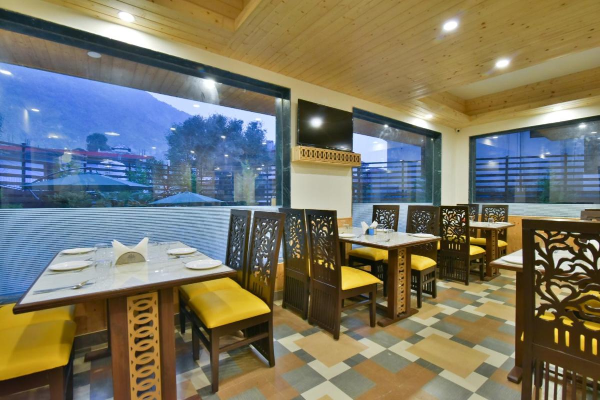 restaurant