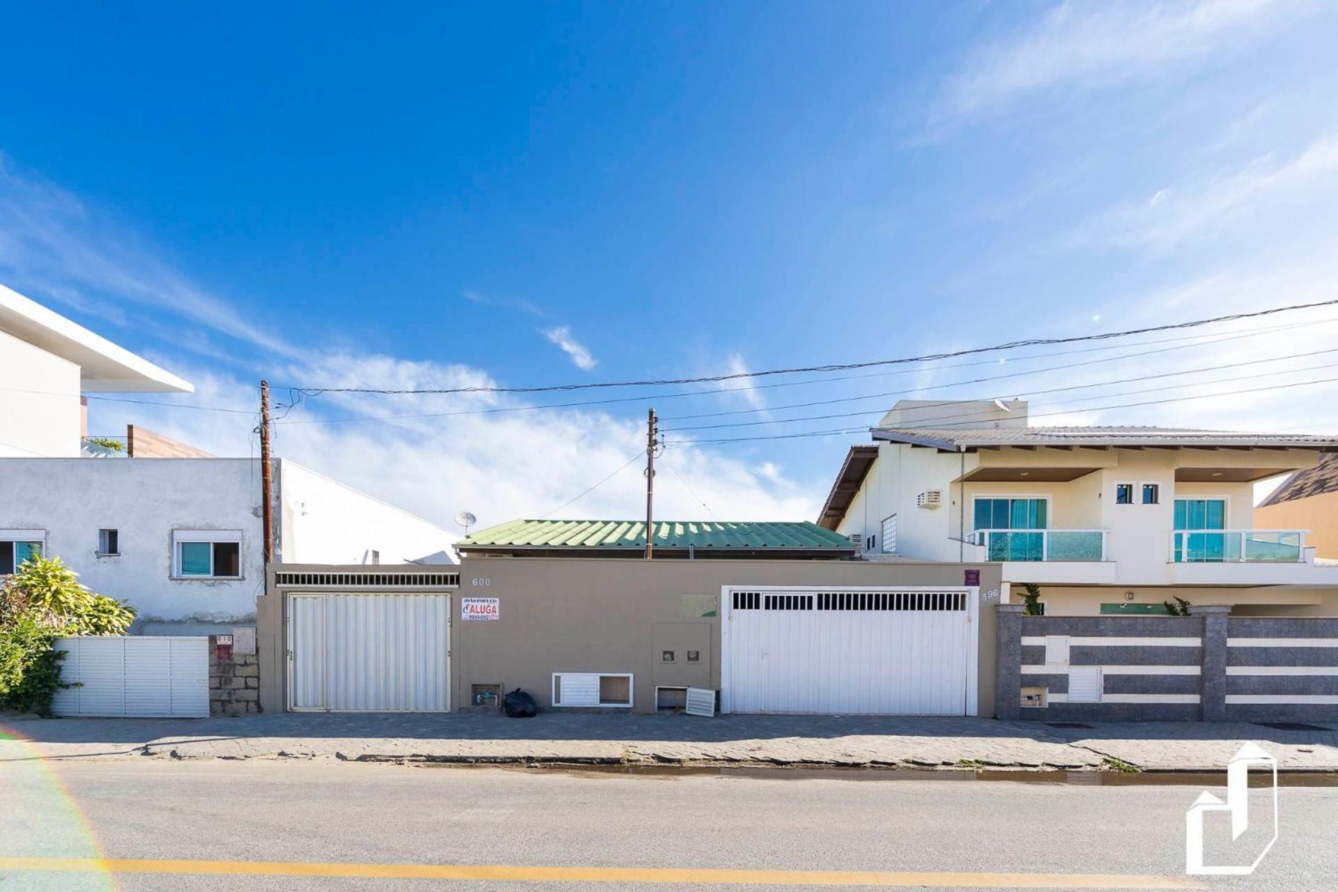 Casa frente ao Mar de Dentro com pôr do sol único