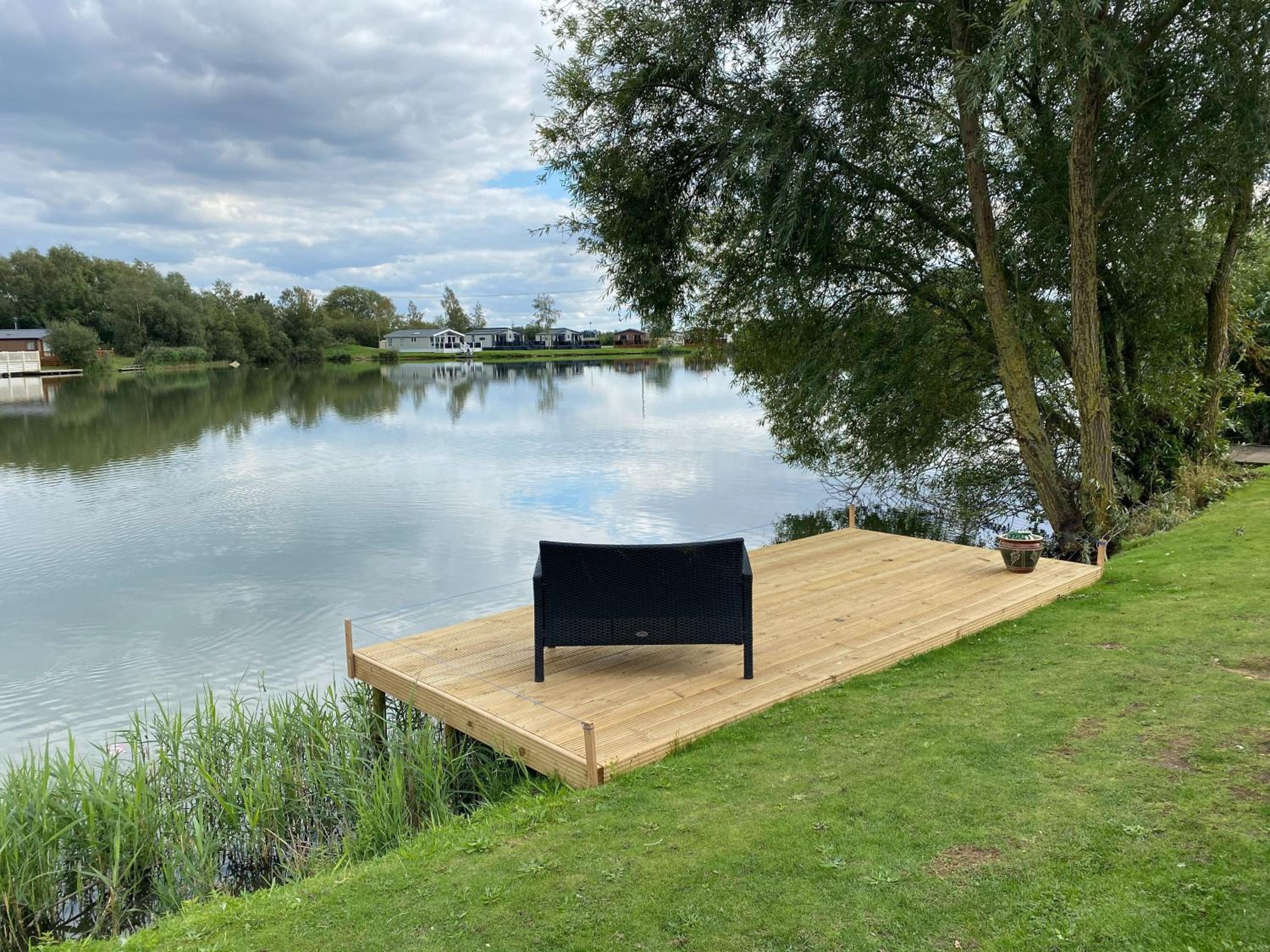 Indulgence Lakeside Lodge i2 with hot tub, private fishing peg situated at Tattershall Lakes Country Park view 2